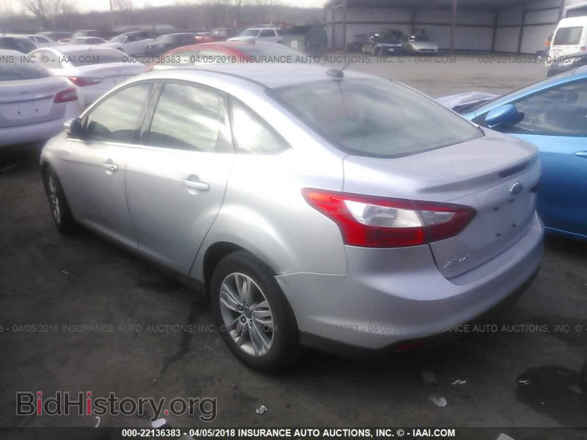 2012 Ford Focus - VIN: 1FAHP3H27CL375821 - Photo 3