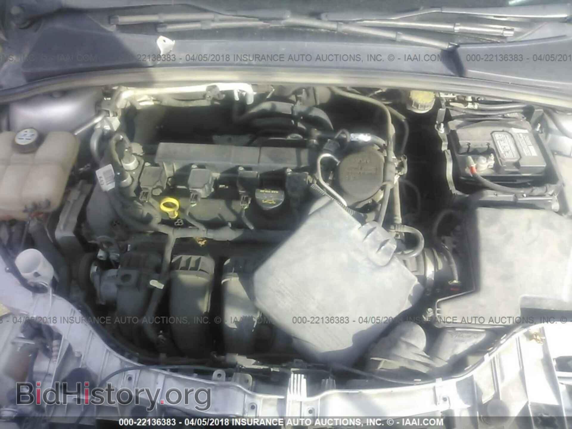 2012 Ford Focus - VIN: 1FAHP3H27CL375821 - Photo 10