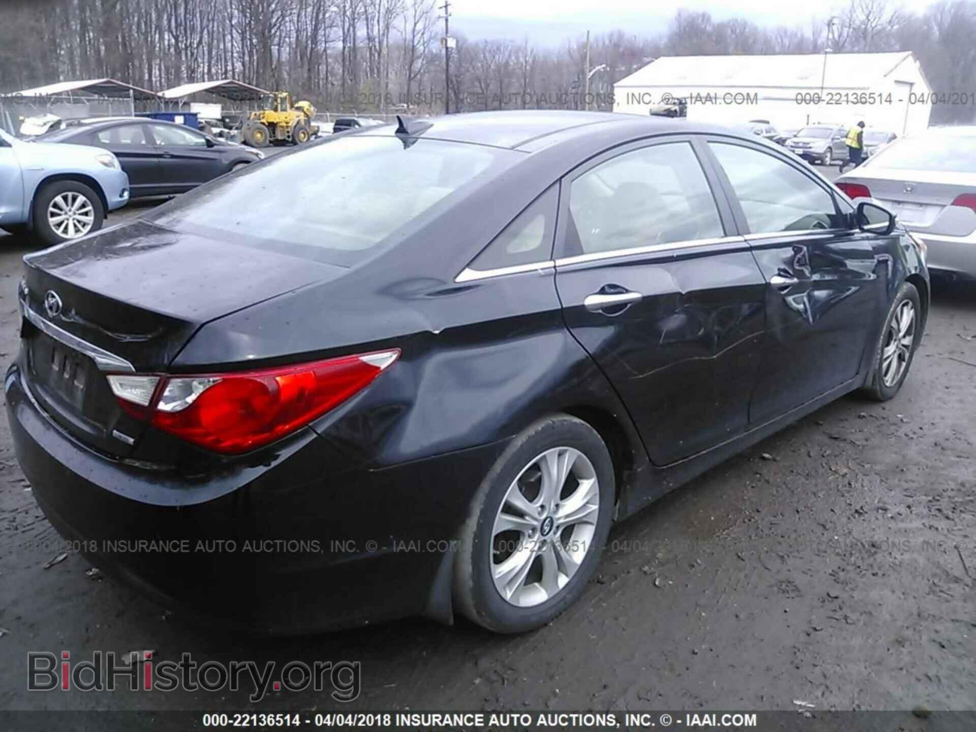 2012 Hyundai Sonata - VIN: 5NPEC4AC5CH336392 - Photo 4