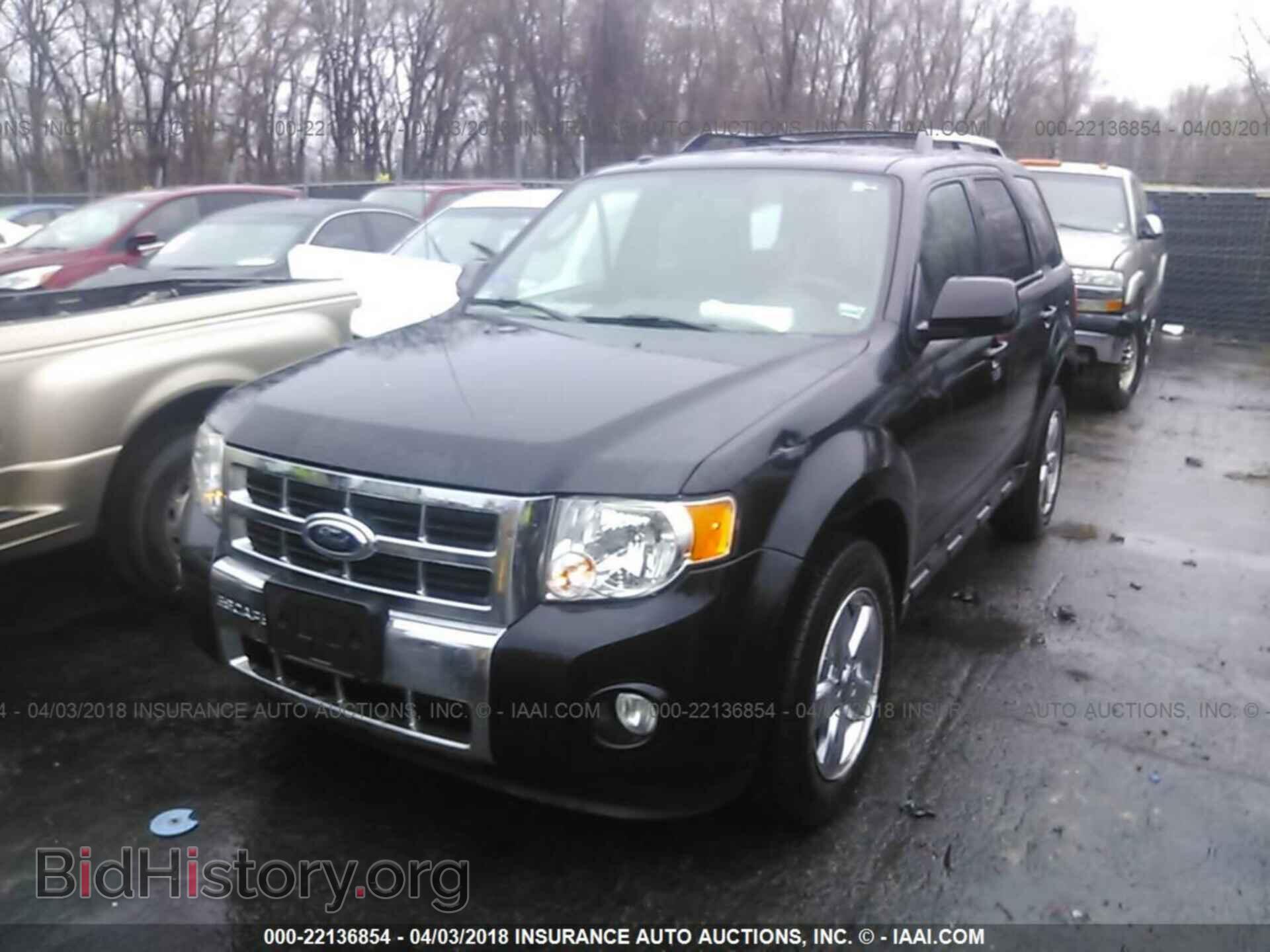 2012 Ford Escape - VIN: 1FMCU0EG3CKC81917 - Photo 2