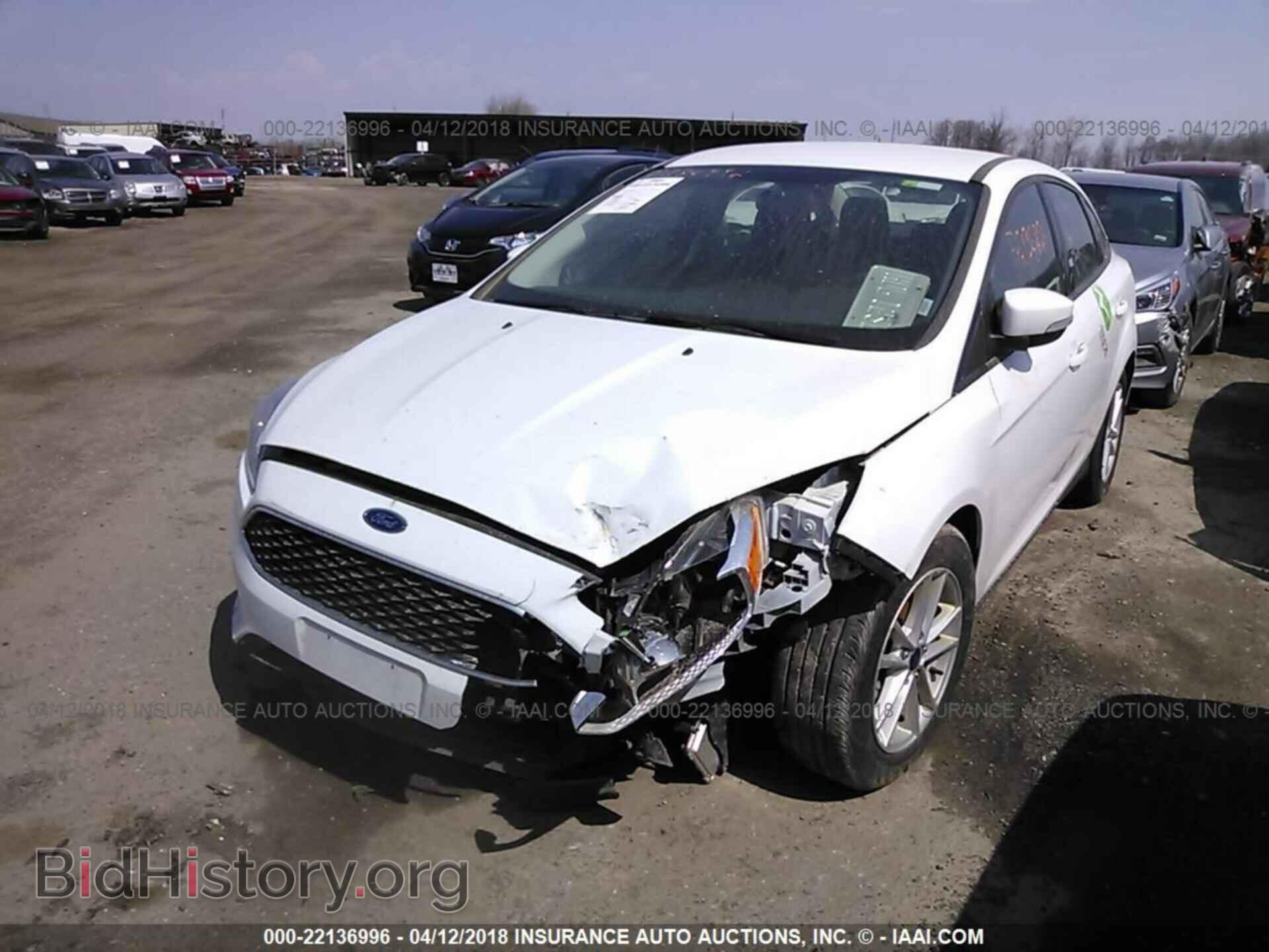 2017 Ford Focus - VIN: 1FADP3F24HL279962 - Фото 2