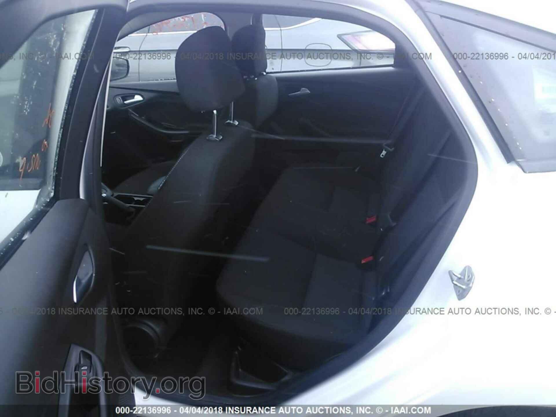 2017 Ford Focus - VIN: 1FADP3F24HL279962 - Фото 8