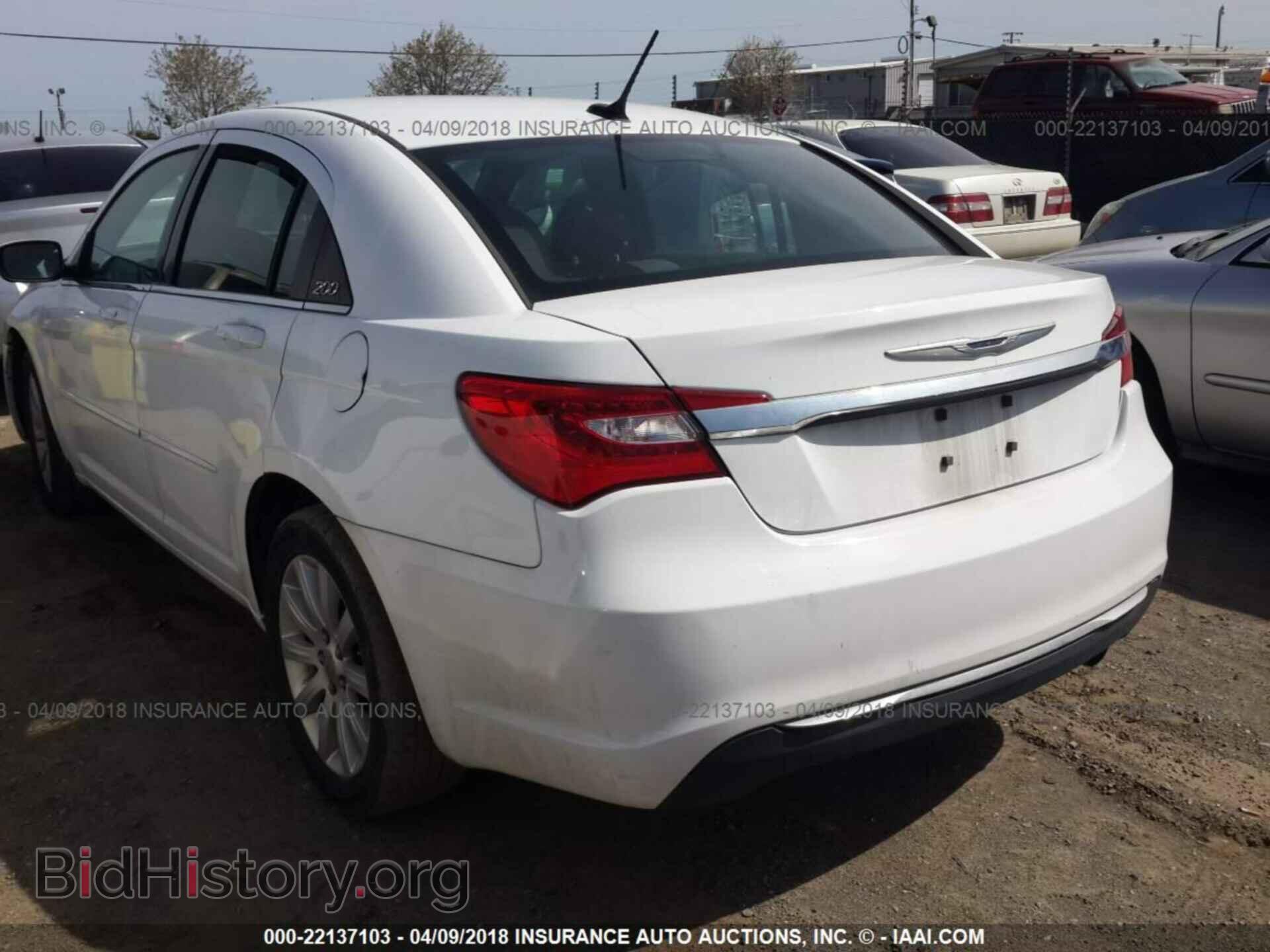 2013 Chrysler 200 - VIN: 1C3CCBBB5DN636280 - Photo 3