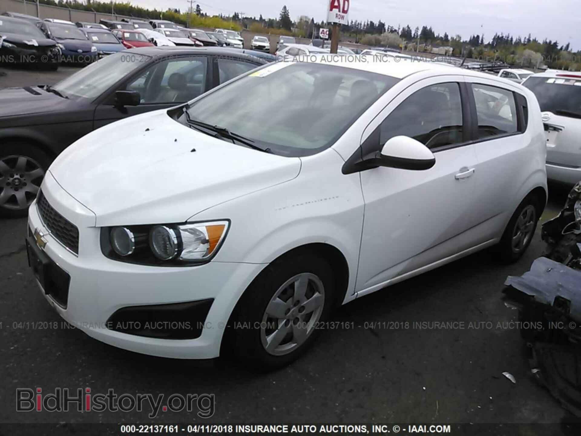 2014 Chevrolet Sonic - VIN: 1G1JA6SH8E4133377 - Фото 2
