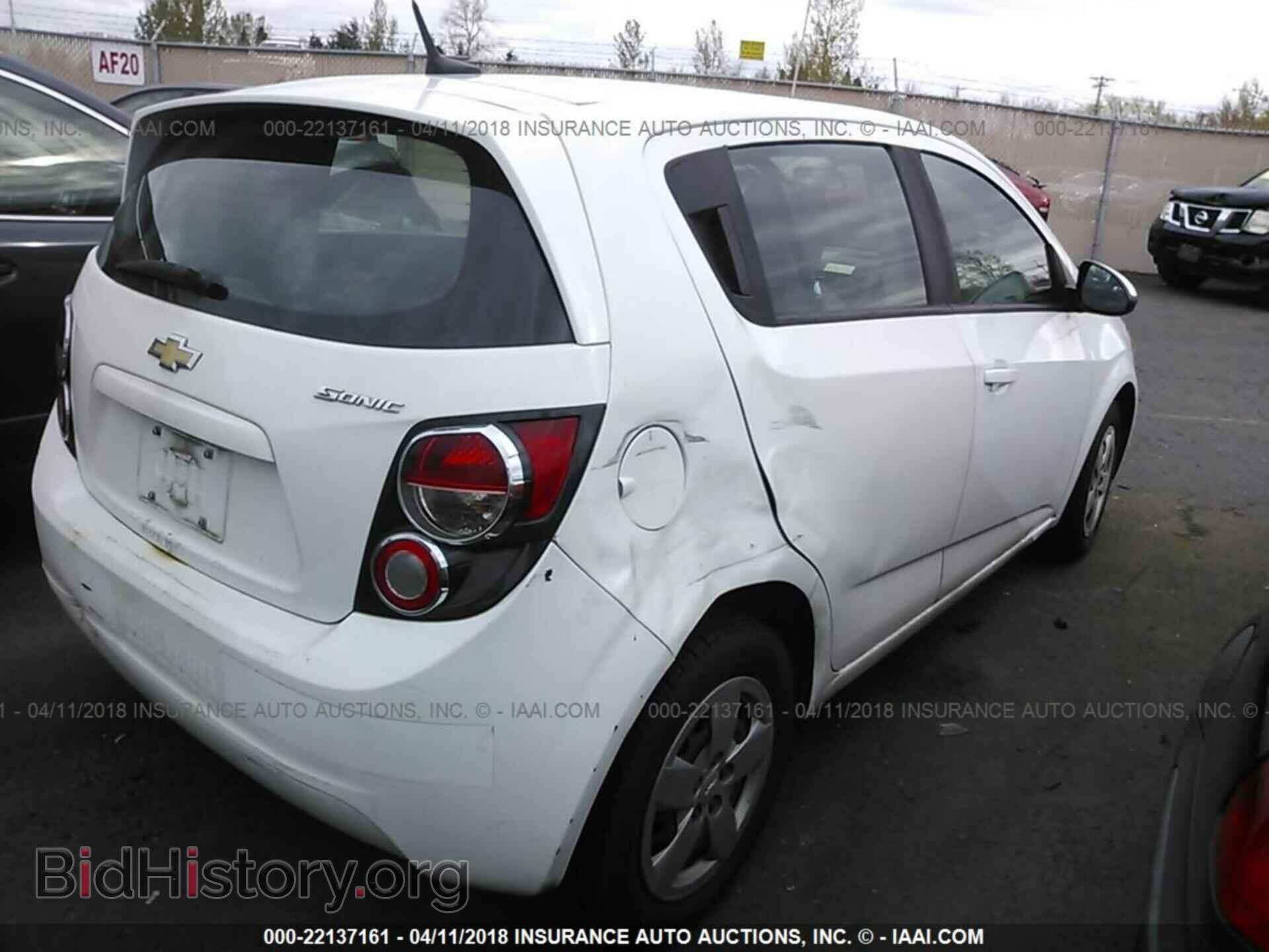 2014 Chevrolet Sonic - VIN: 1G1JA6SH8E4133377 - Фото 4