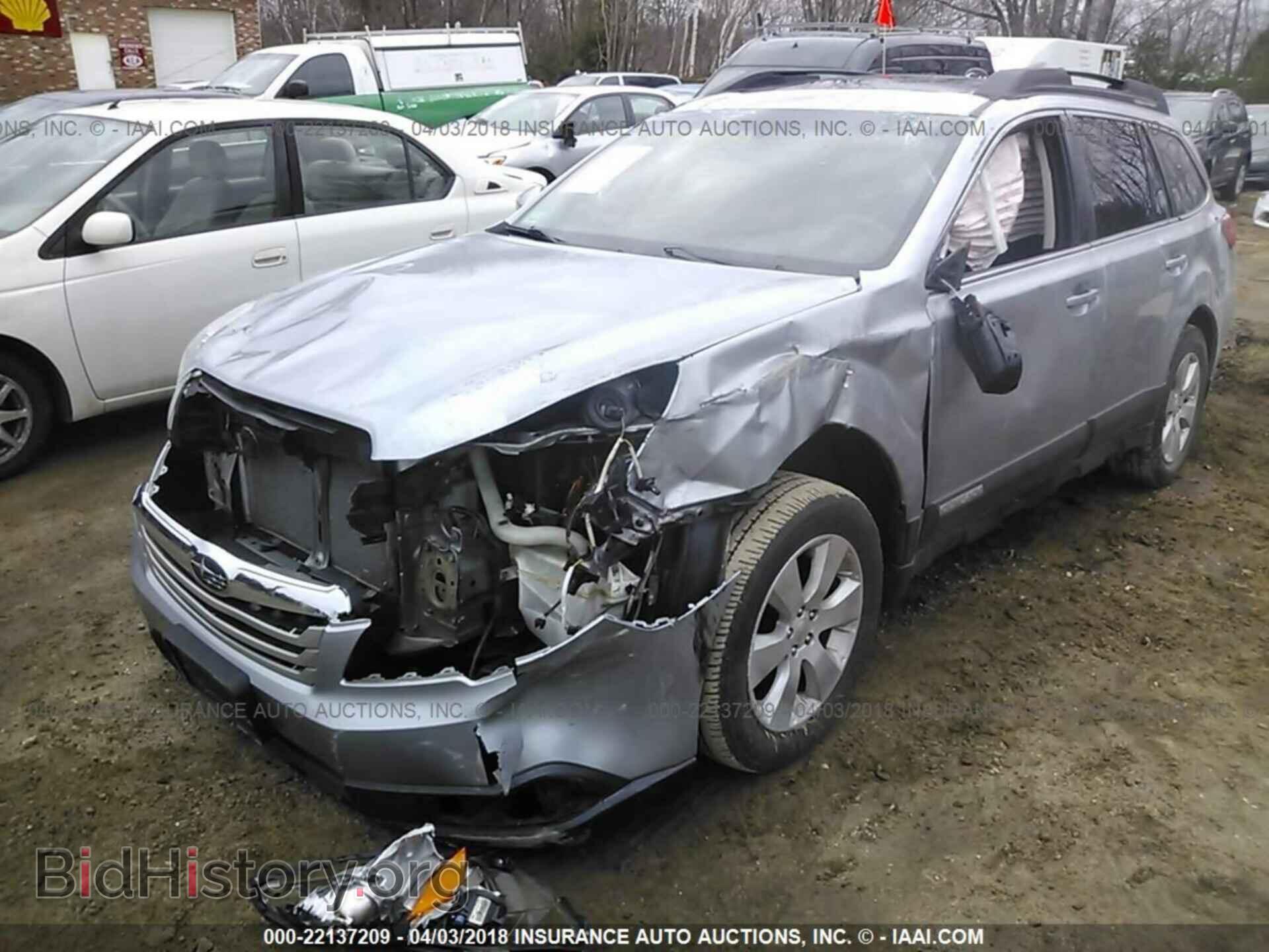 2012 Subaru Outback - VIN: 4S4BRBGCXC3201736 - Photo 2