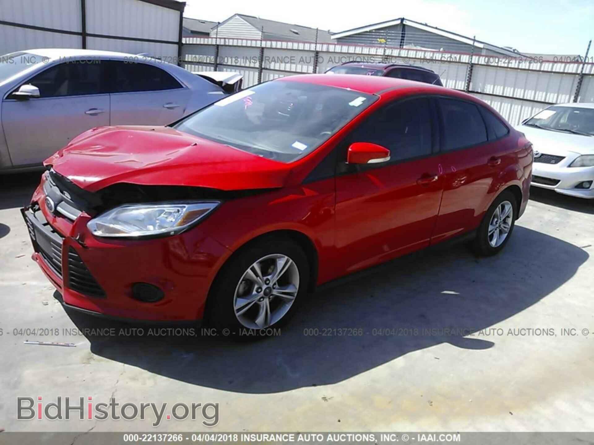 2013 Ford Focus - VIN: 1FADP3F22DL157773 - Фото 2