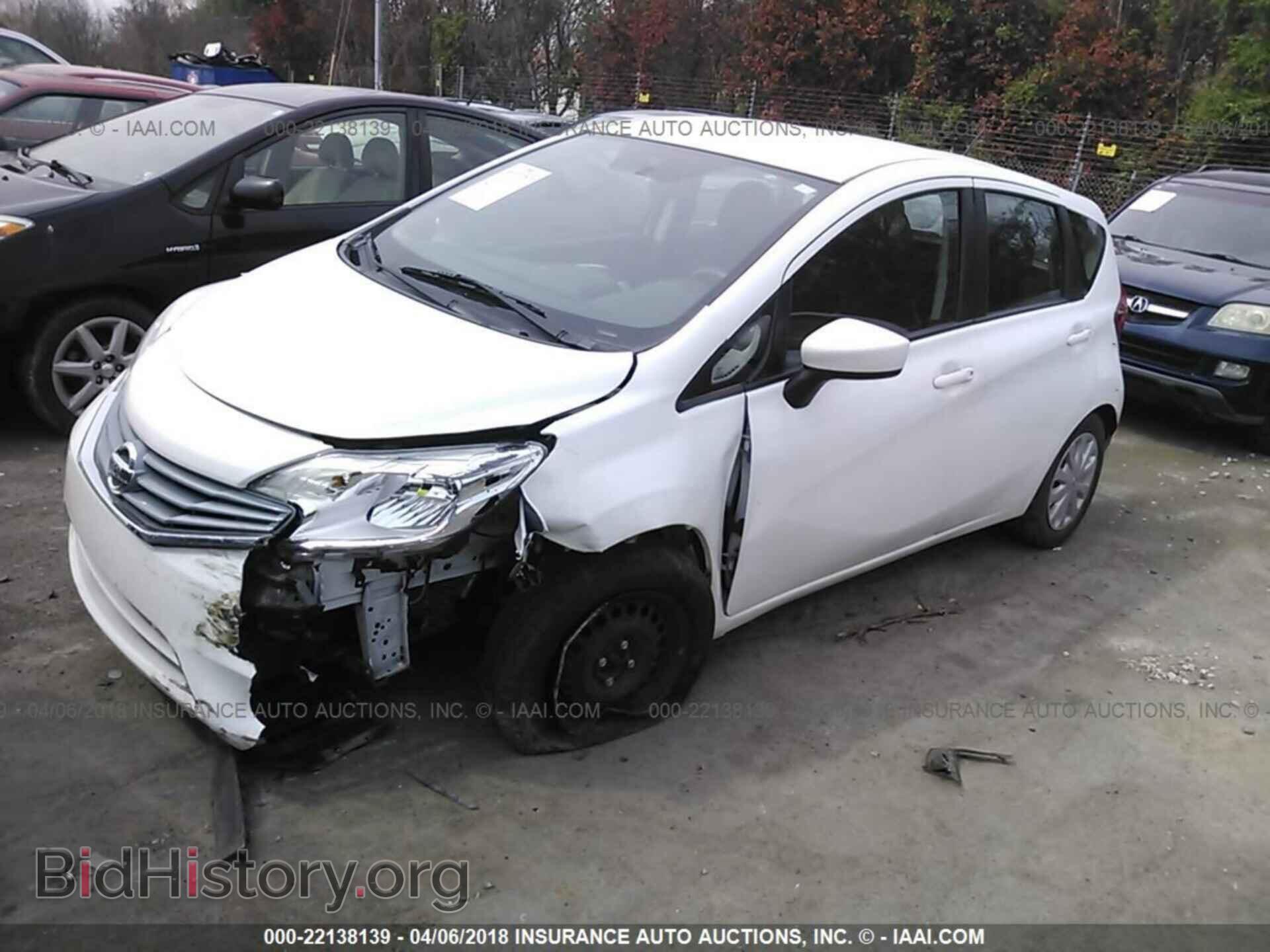 2015 Nissan Versa note - VIN: 3N1CE2CPXFL393698 - Фото 2