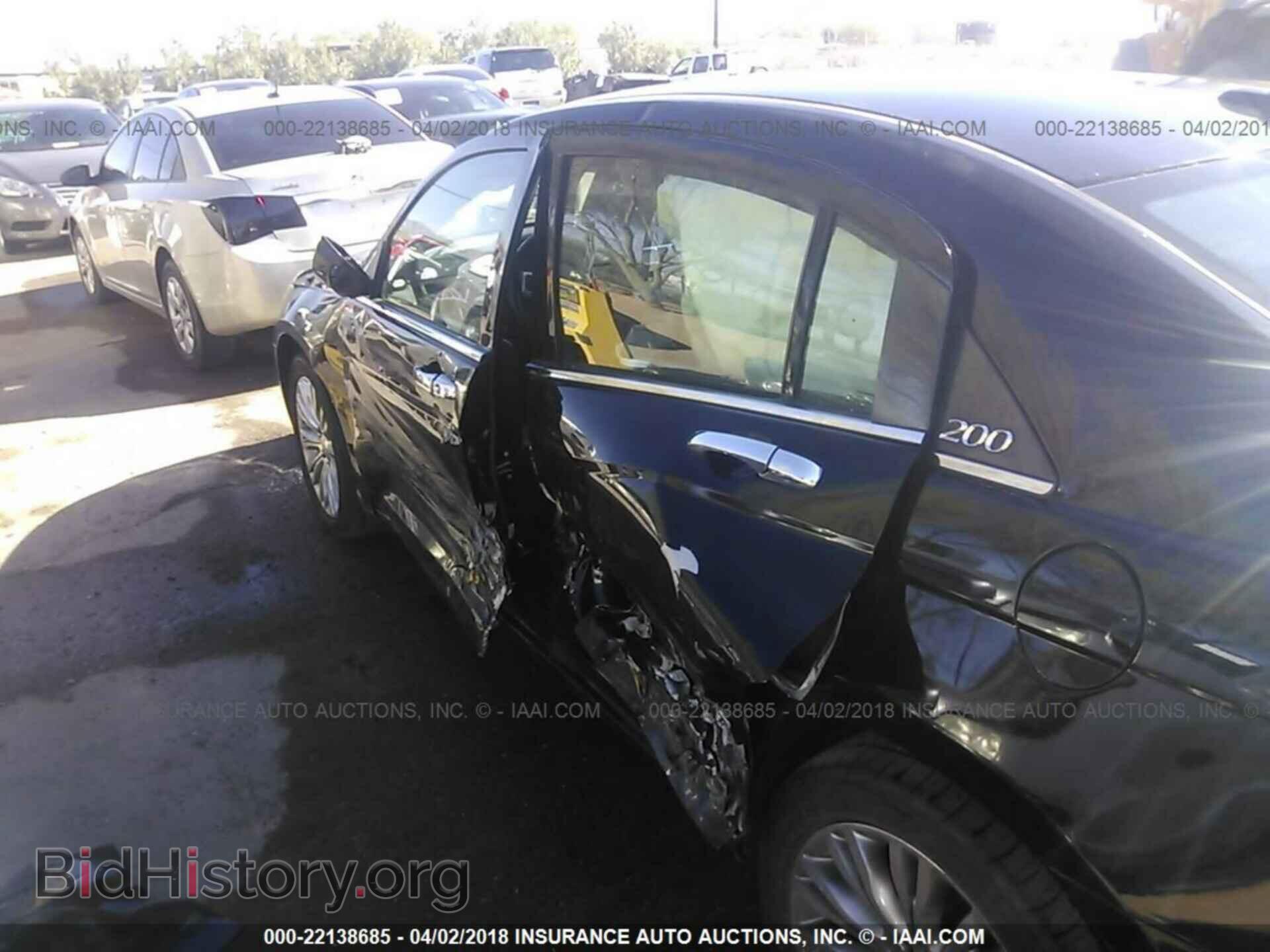 2011 Chrysler 200 - VIN: 1C3BC2FG7BN570622 - Photo 6