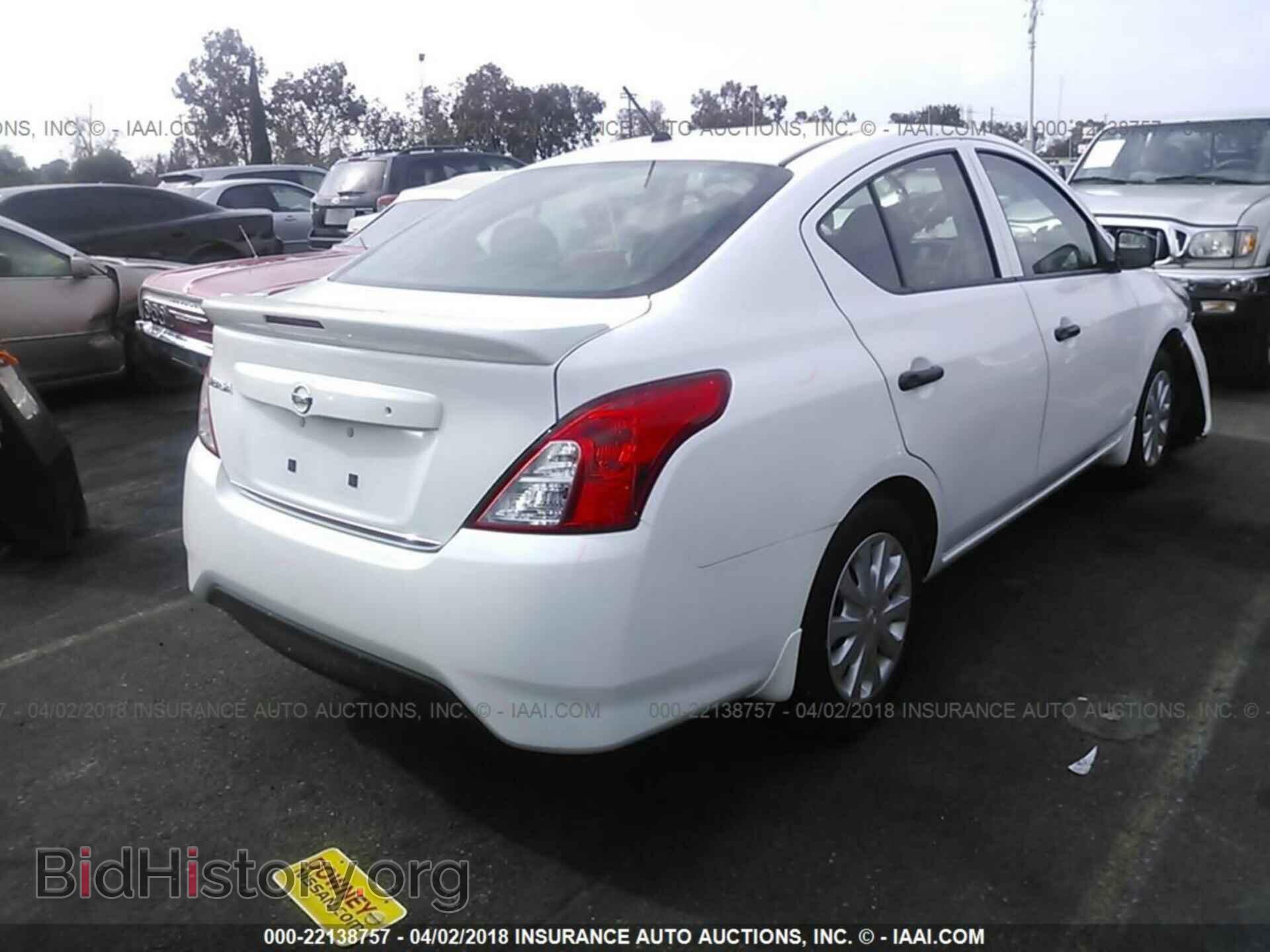 2017 Nissan Versa - VIN: 3N1CN7AP3HL887033 - Photo 4