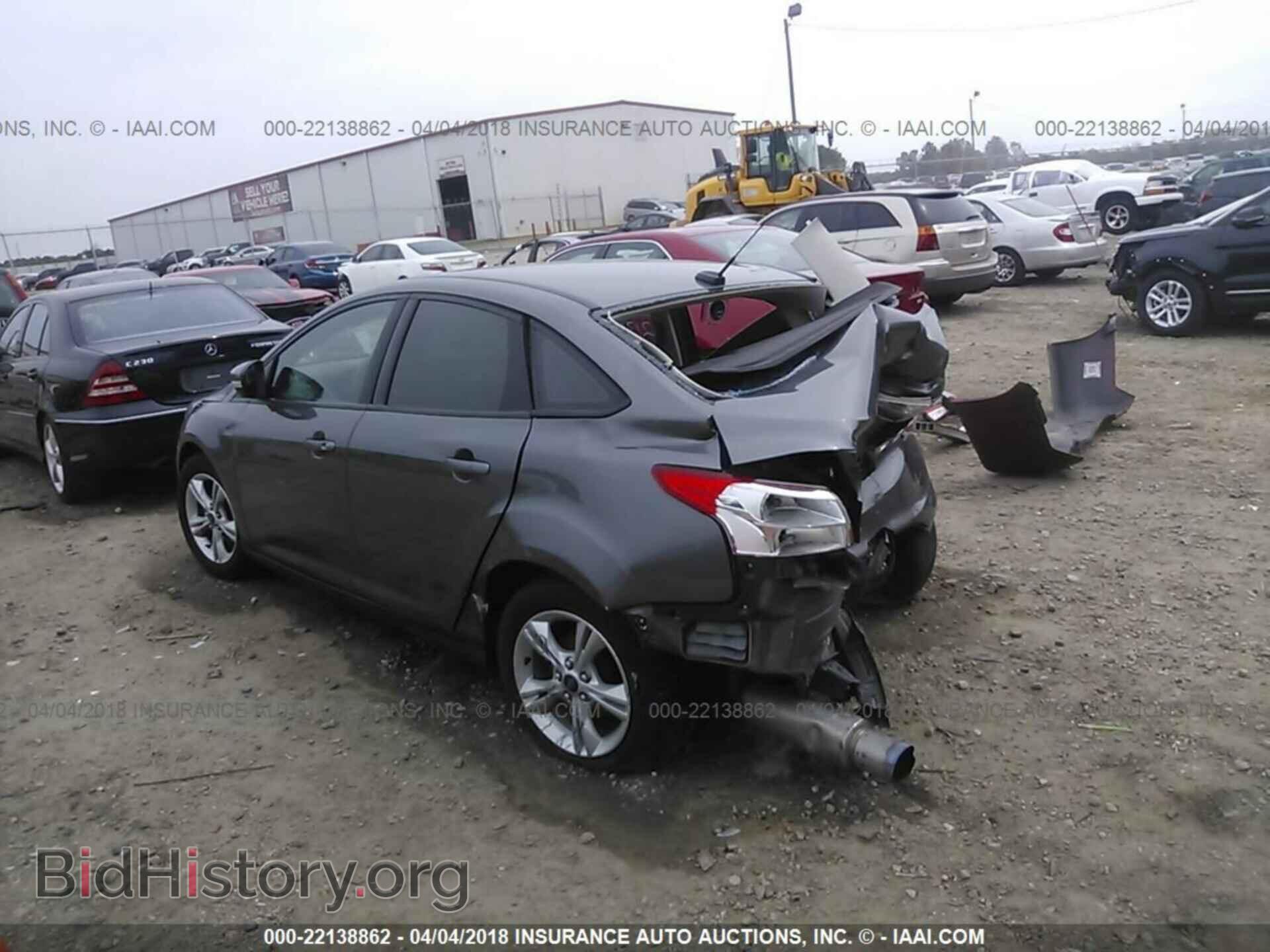2014 Ford Focus - VIN: 1FADP3F27EL321701 - Photo 3