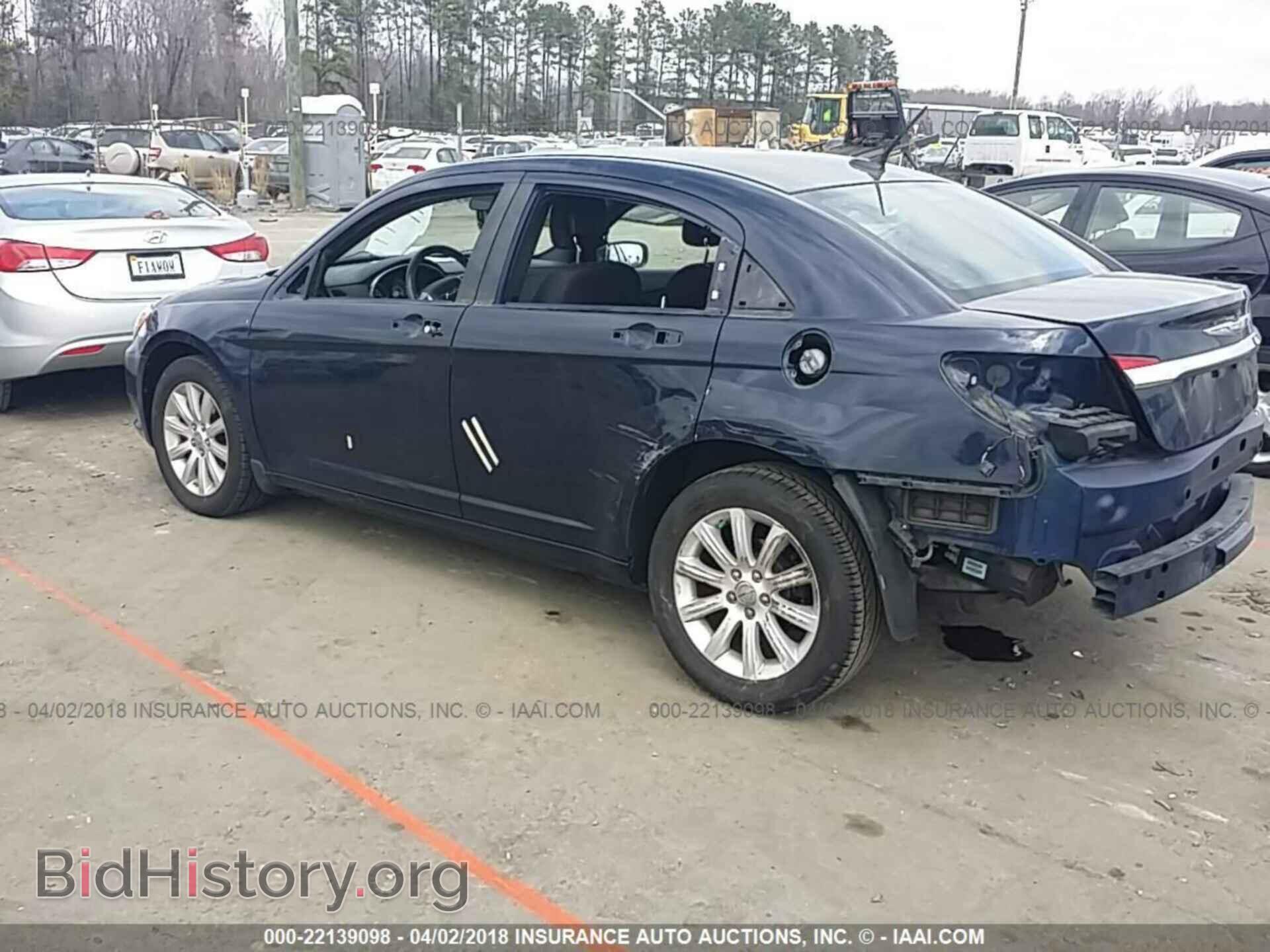 2013 Chrysler 200 - VIN: 1C3CCBBB9DN693680 - Photo 3