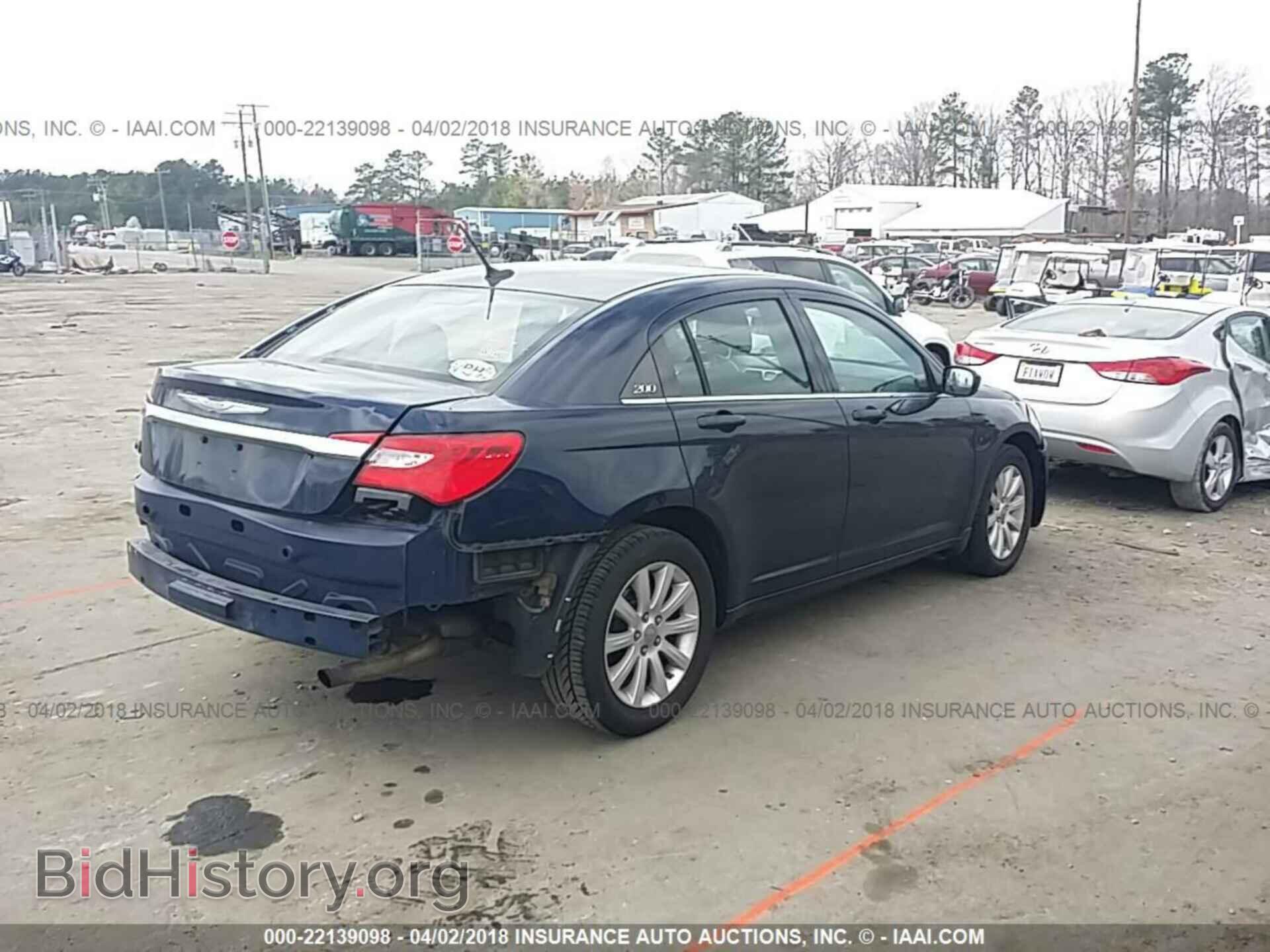 2013 Chrysler 200 - VIN: 1C3CCBBB9DN693680 - Photo 4
