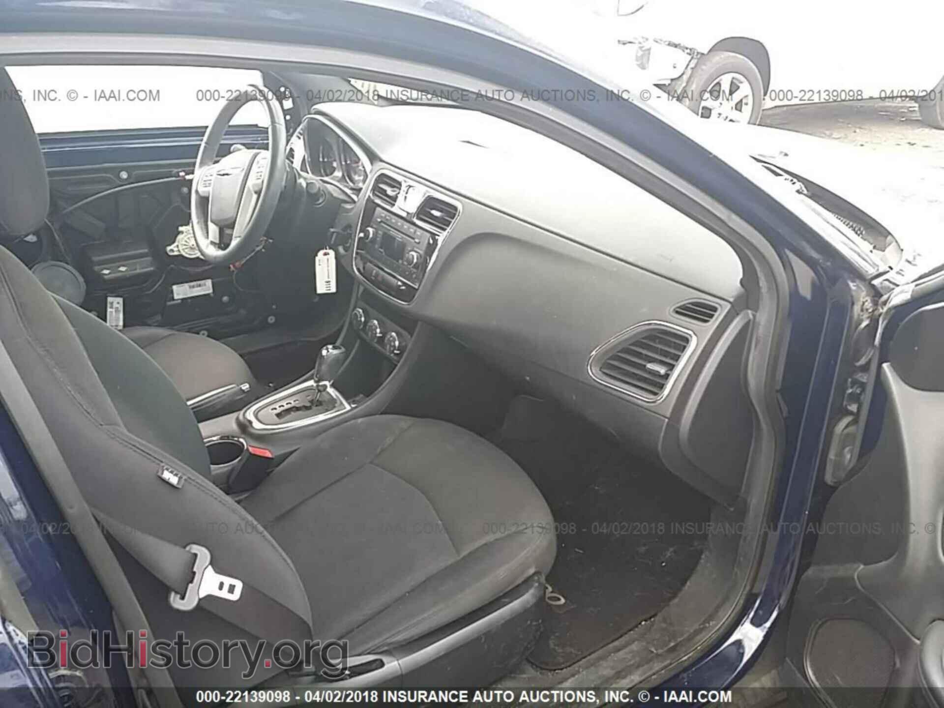 2013 Chrysler 200 - VIN: 1C3CCBBB9DN693680 - Photo 5
