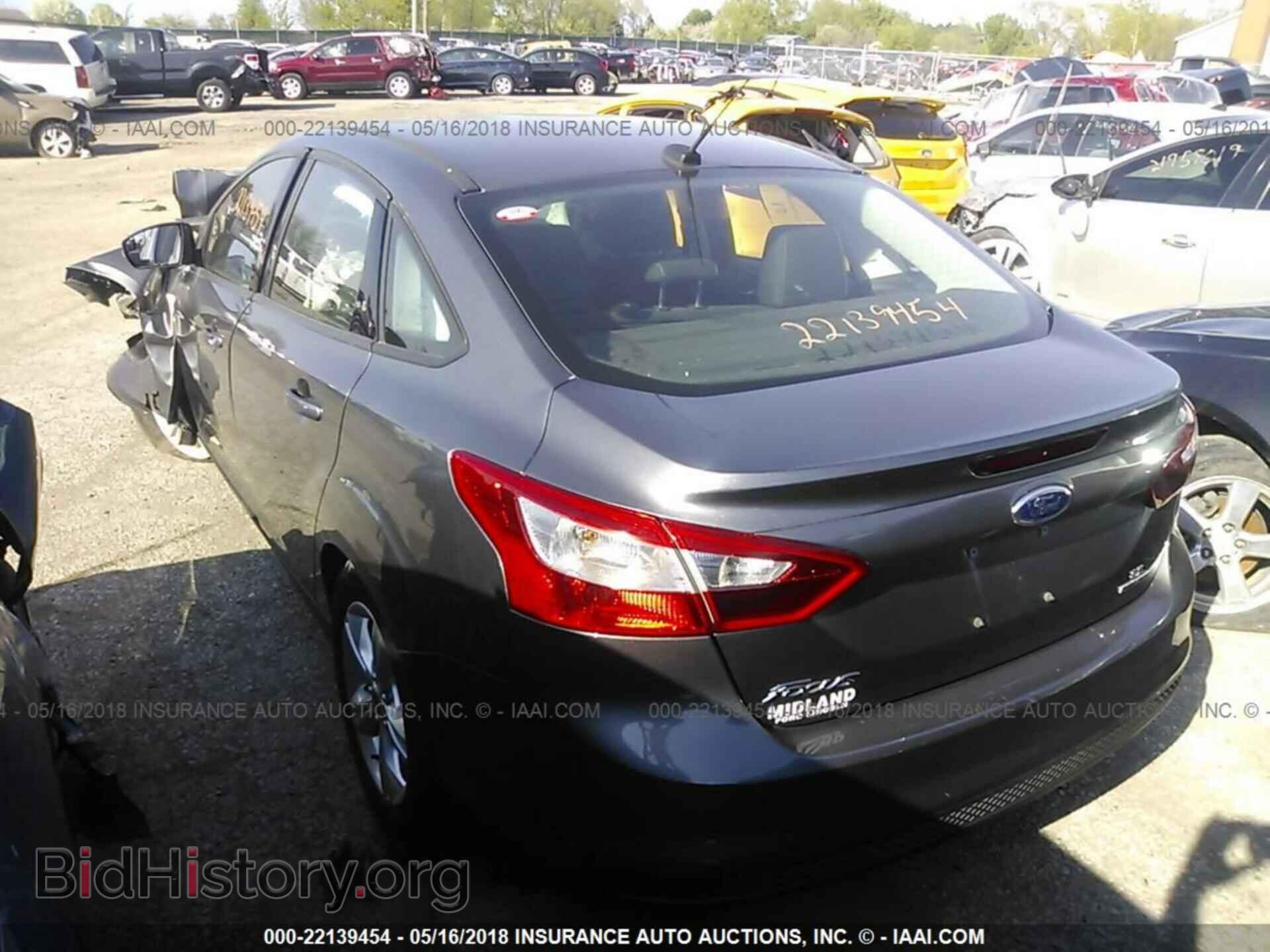 2014 Ford Focus - VIN: 1FADP3F22EL122832 - Фото 3