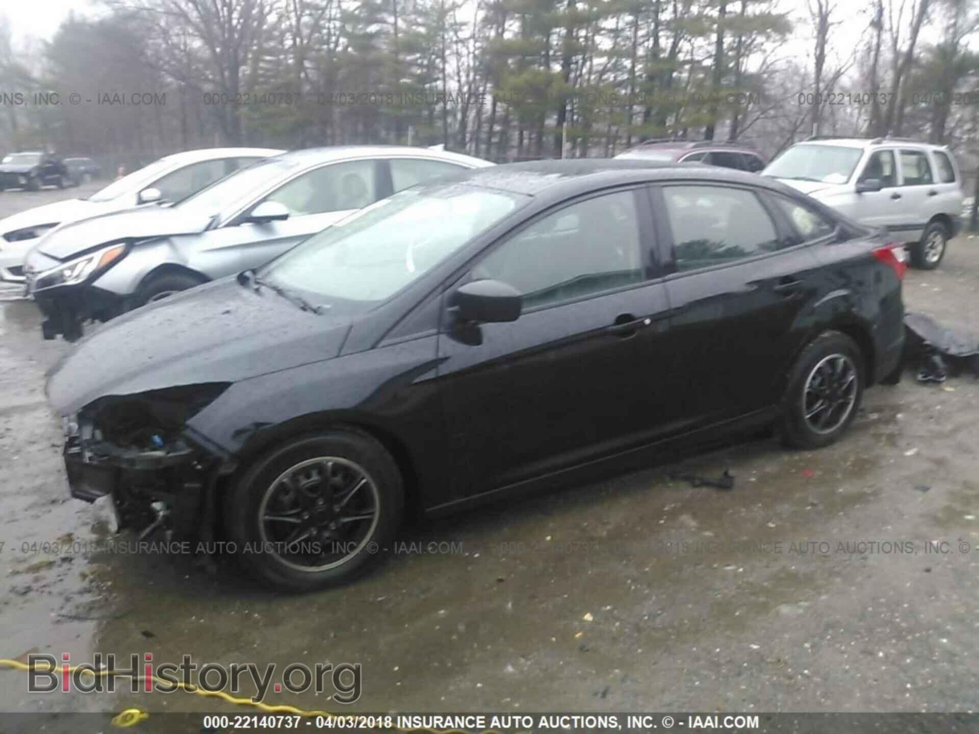 2012 Ford Focus - VIN: 1FAHP3E22CL229783 - Photo 2