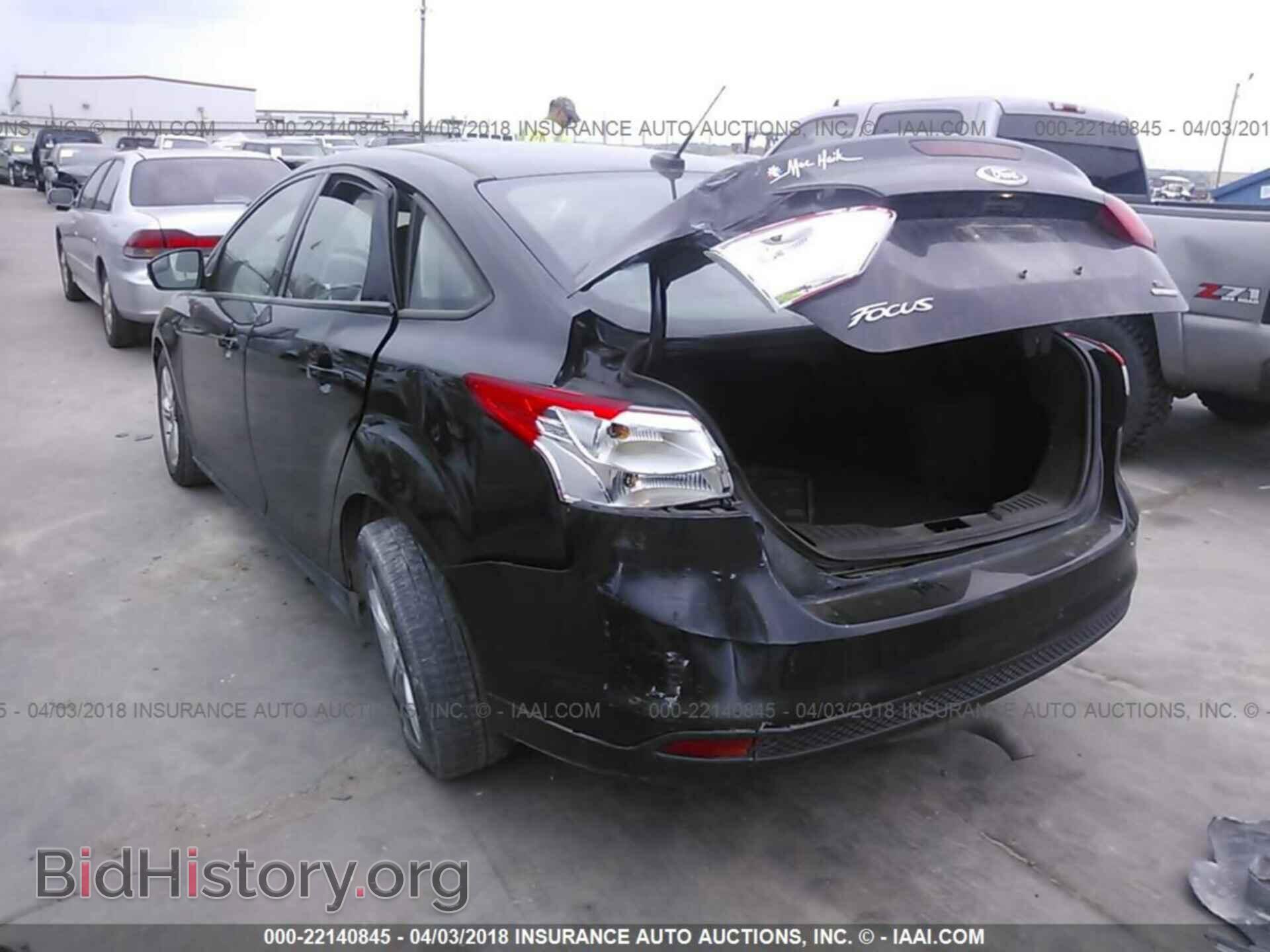2014 Ford Focus - VIN: 1FADP3F27EL265453 - Photo 3