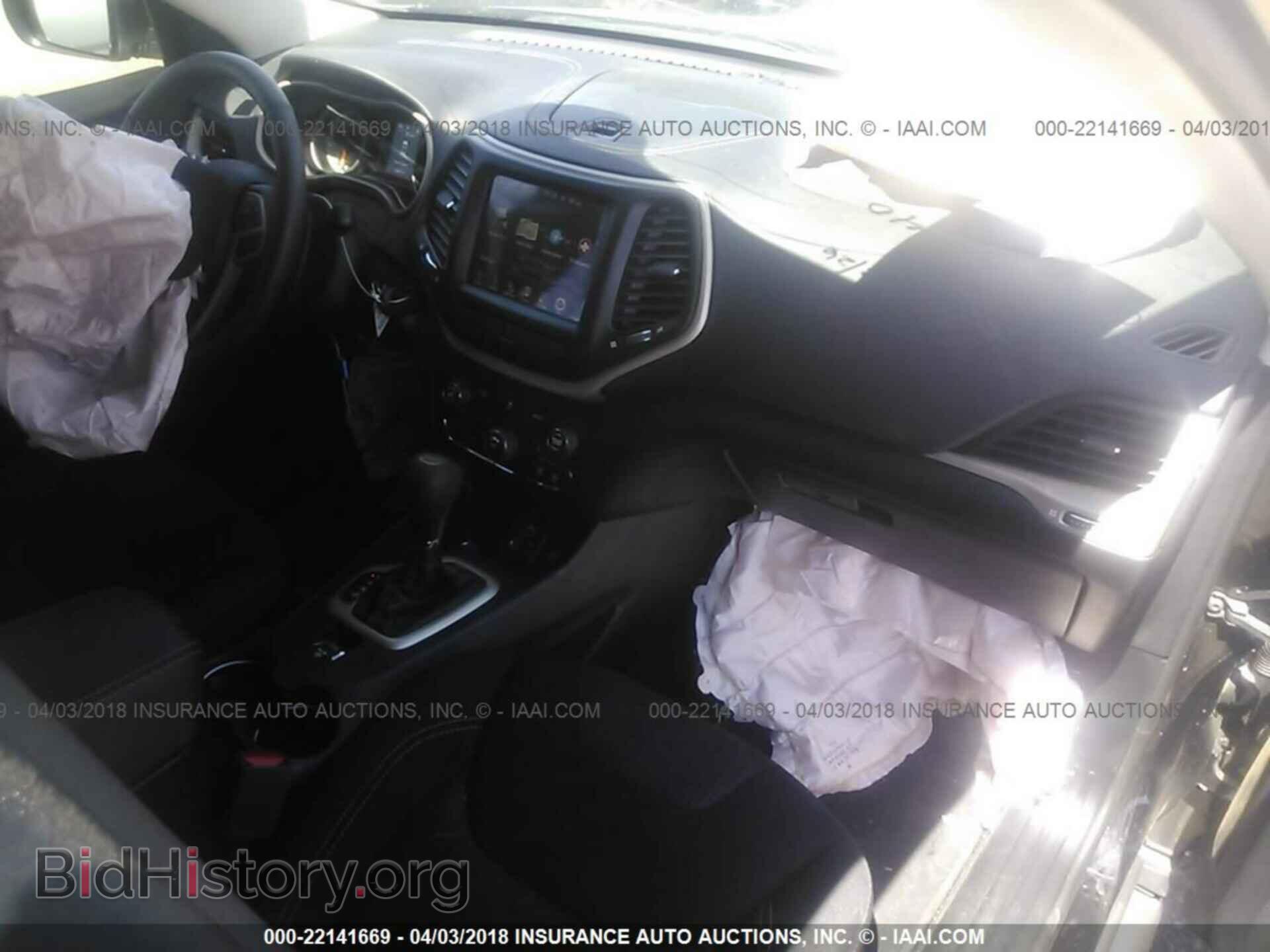 2017 Jeep Cherokee - VIN: 1C4PJLCB5HD232446 - Фото 5