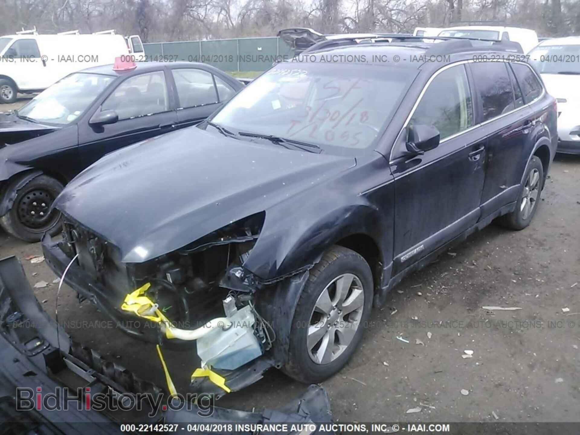 2011 Subaru Outback - VIN: 4S4BRDLC1B2319275 - Фото 2