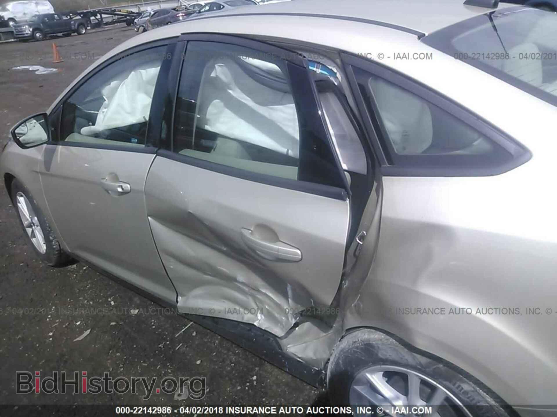 2017 Ford Focus - VIN: 1FADP3F25HL219205 - Photo 6