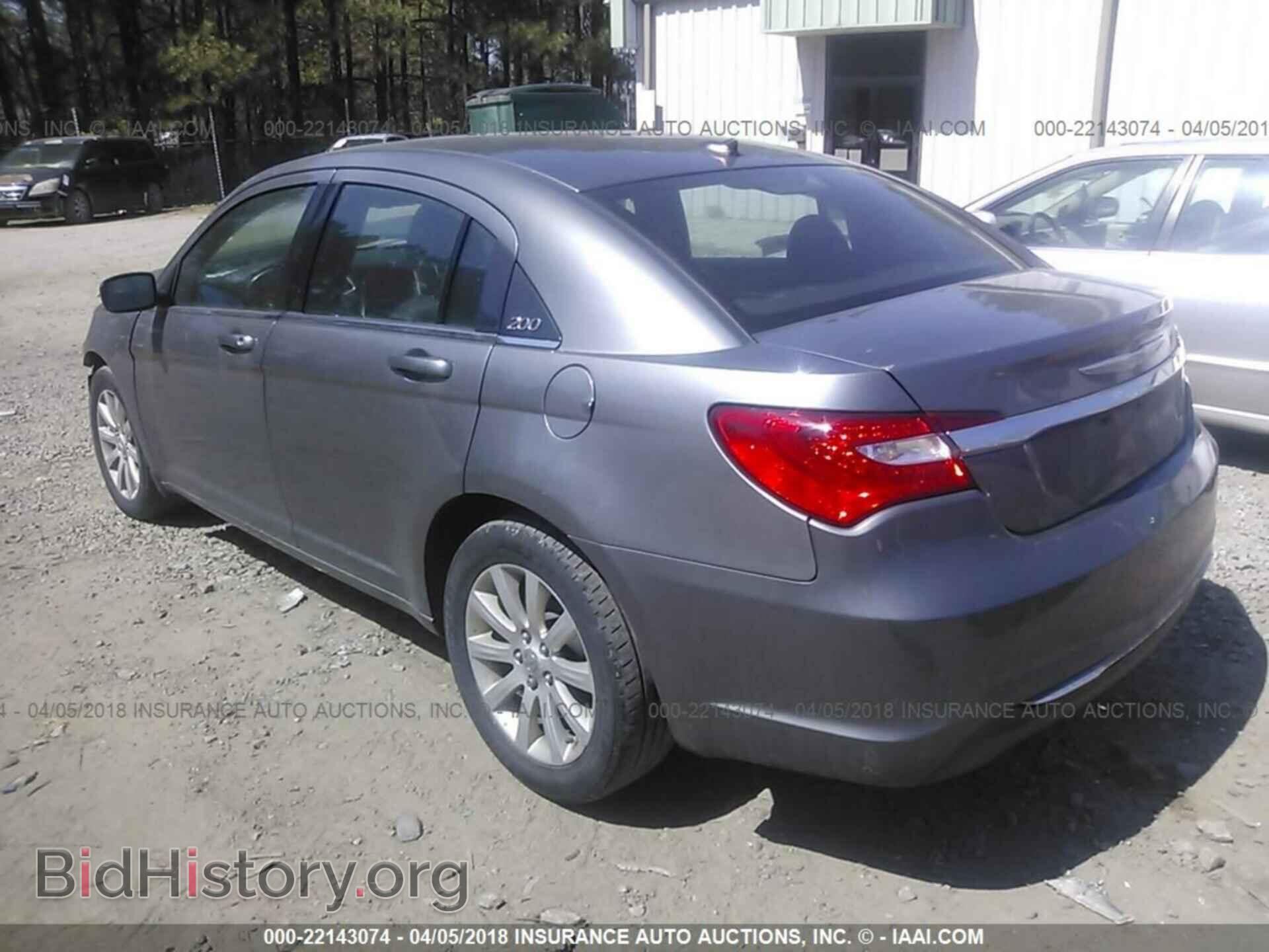 2013 Chrysler 200 - VIN: 1C3CCBBB2DN545192 - Фото 3