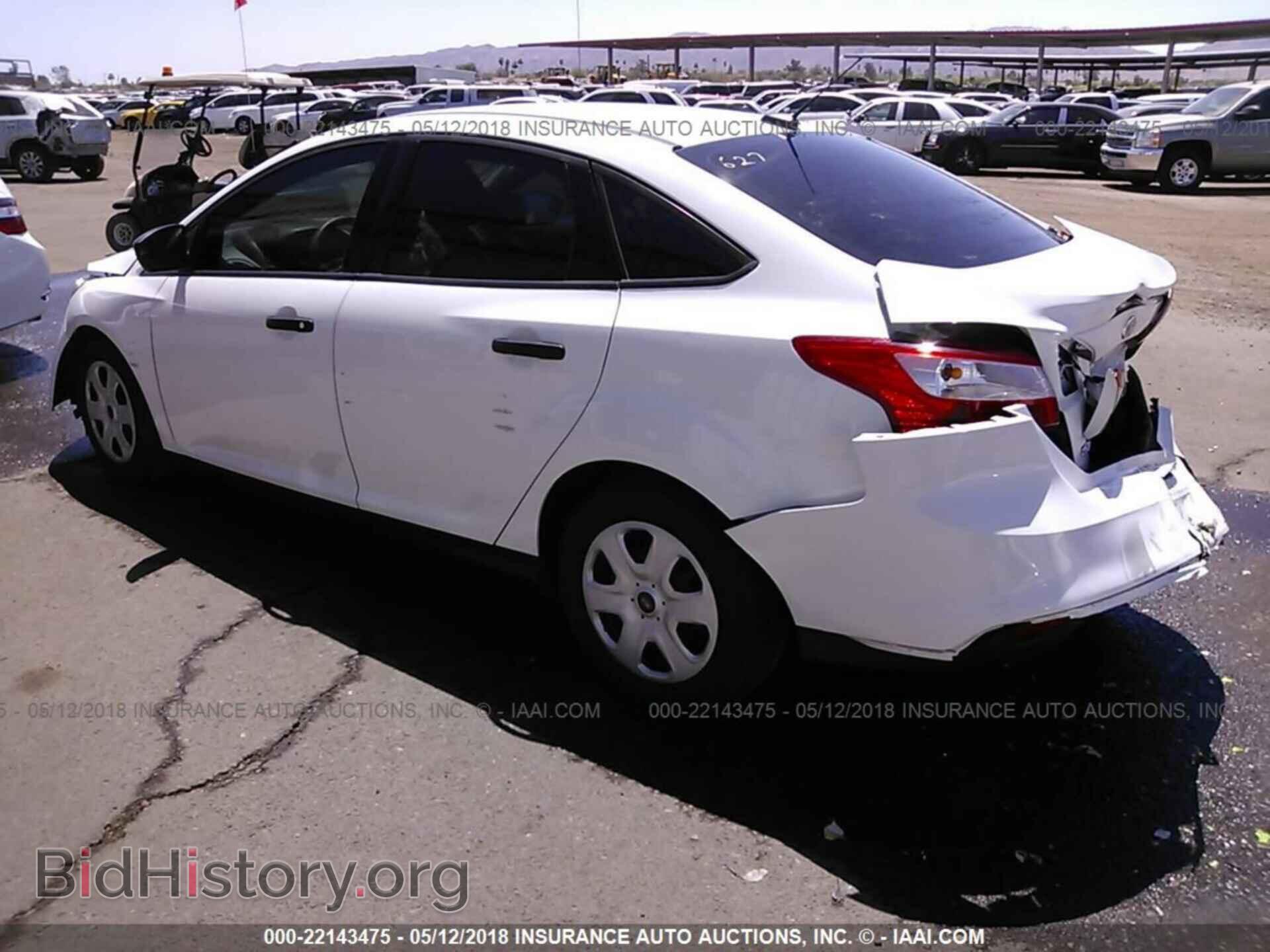 2014 Ford Focus - VIN: 1FADP3E21EL421052 - Photo 3