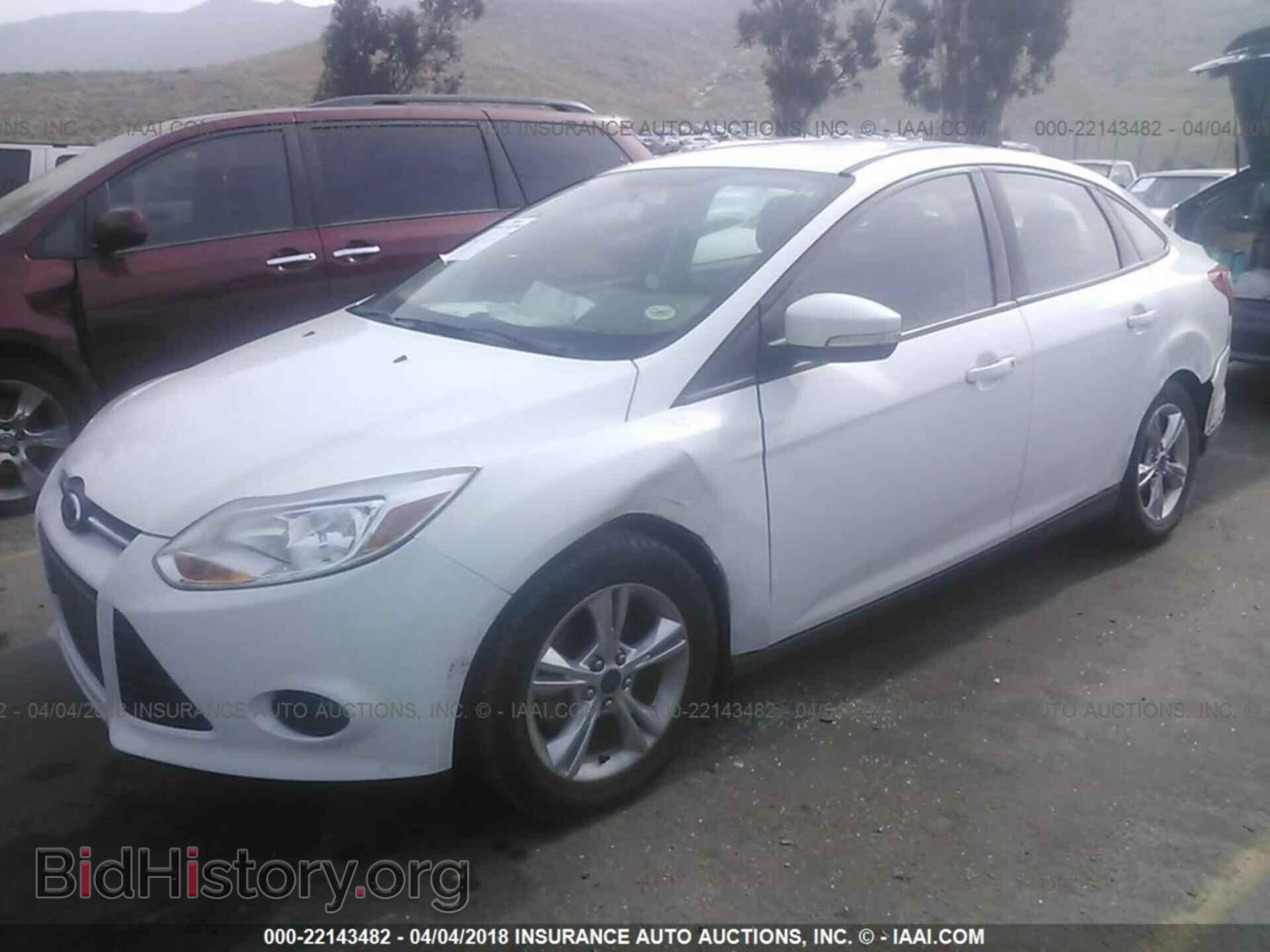 2014 Ford Focus - VIN: 1FADP3F20EL131920 - Photo 2