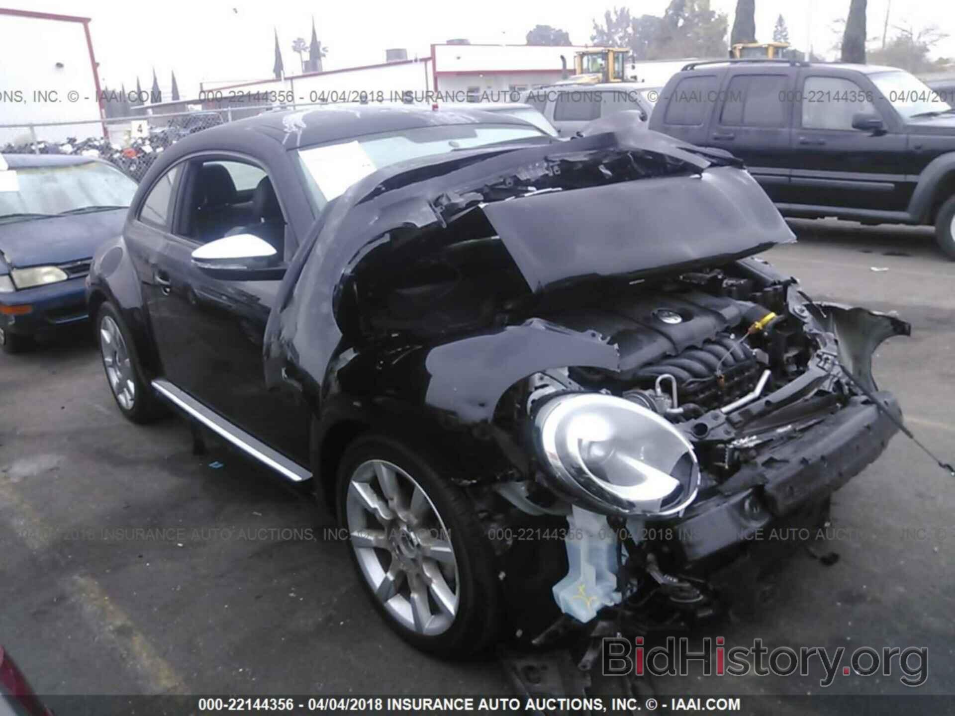 Photo 3VWJP7AT9DM693250 - Volkswagen Beetle 2013