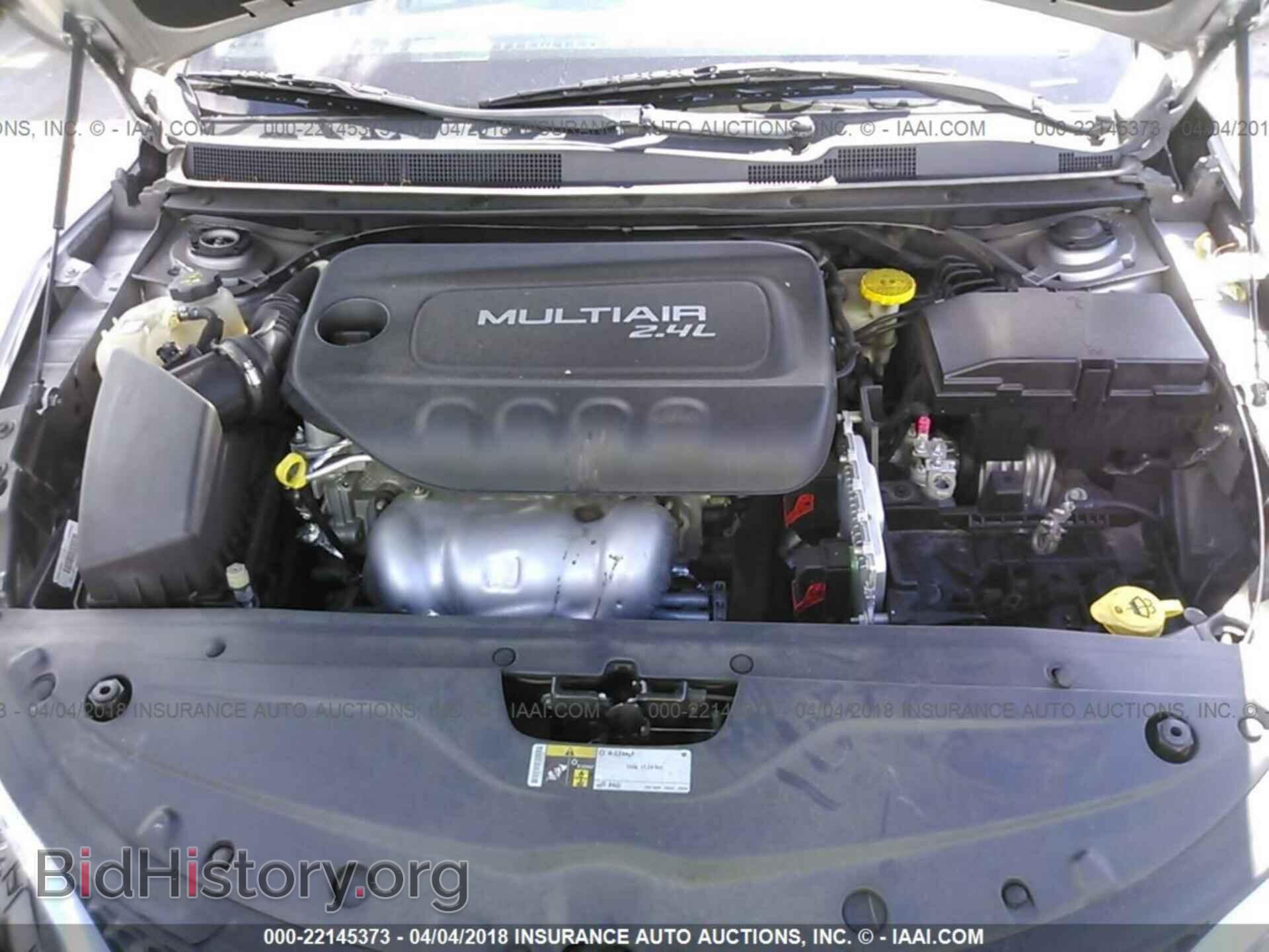 2015 Chrysler 200 - VIN: 1C3CCCAB8FN632704 - Фото 10