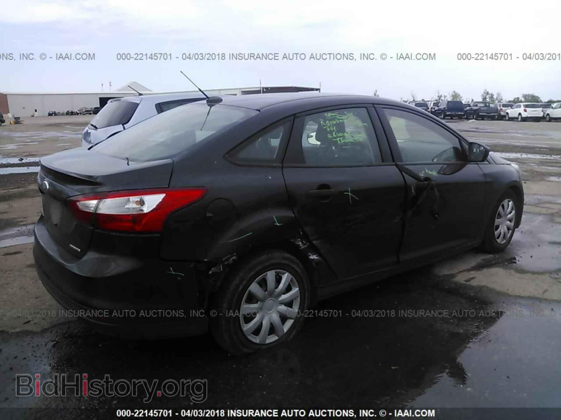 2013 Ford Focus - VIN: 1FADP3E2XDL162964 - Photo 4