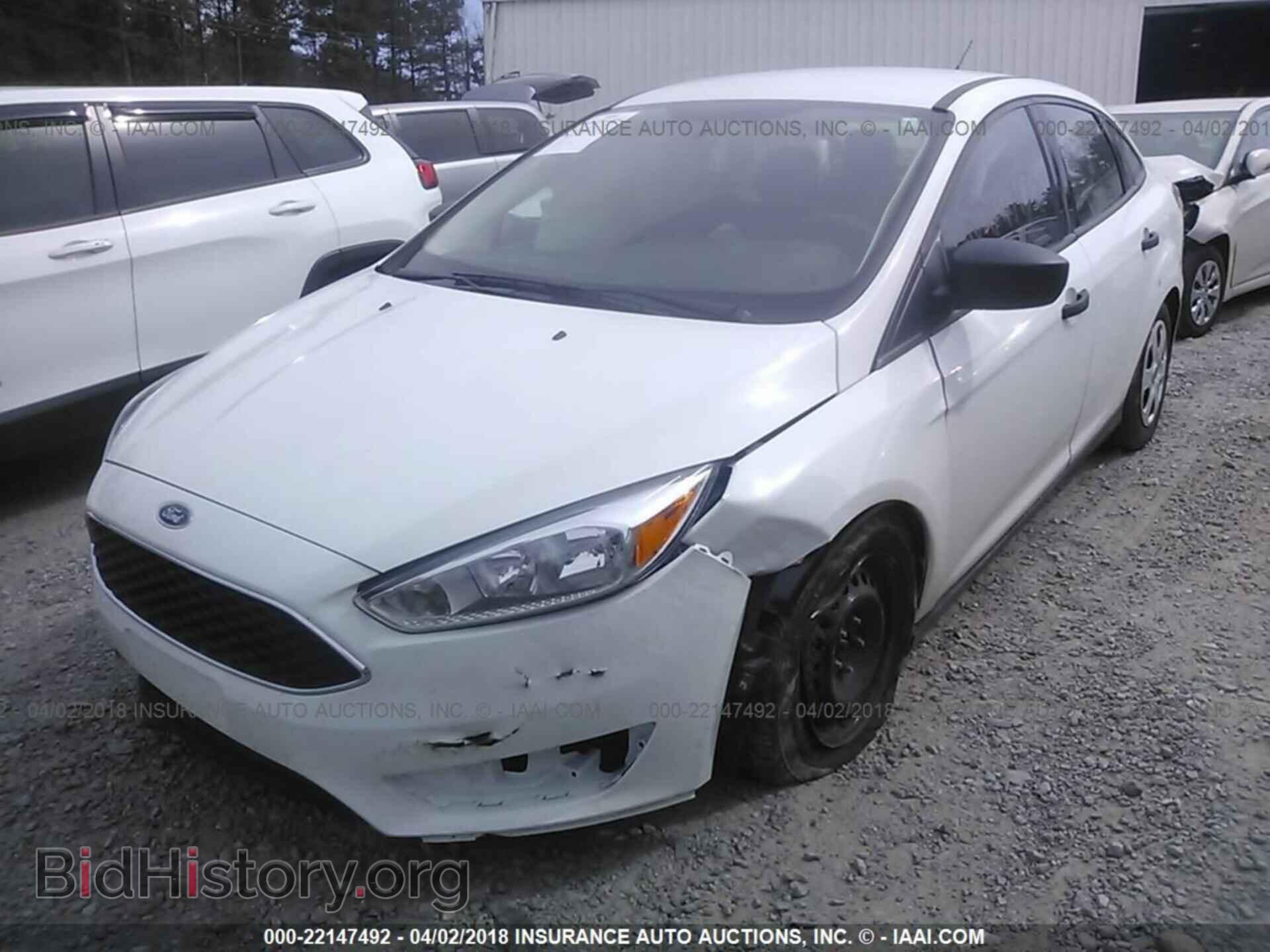 2017 Ford Focus - VIN: 1FADP3E22HL256309 - Photo 6