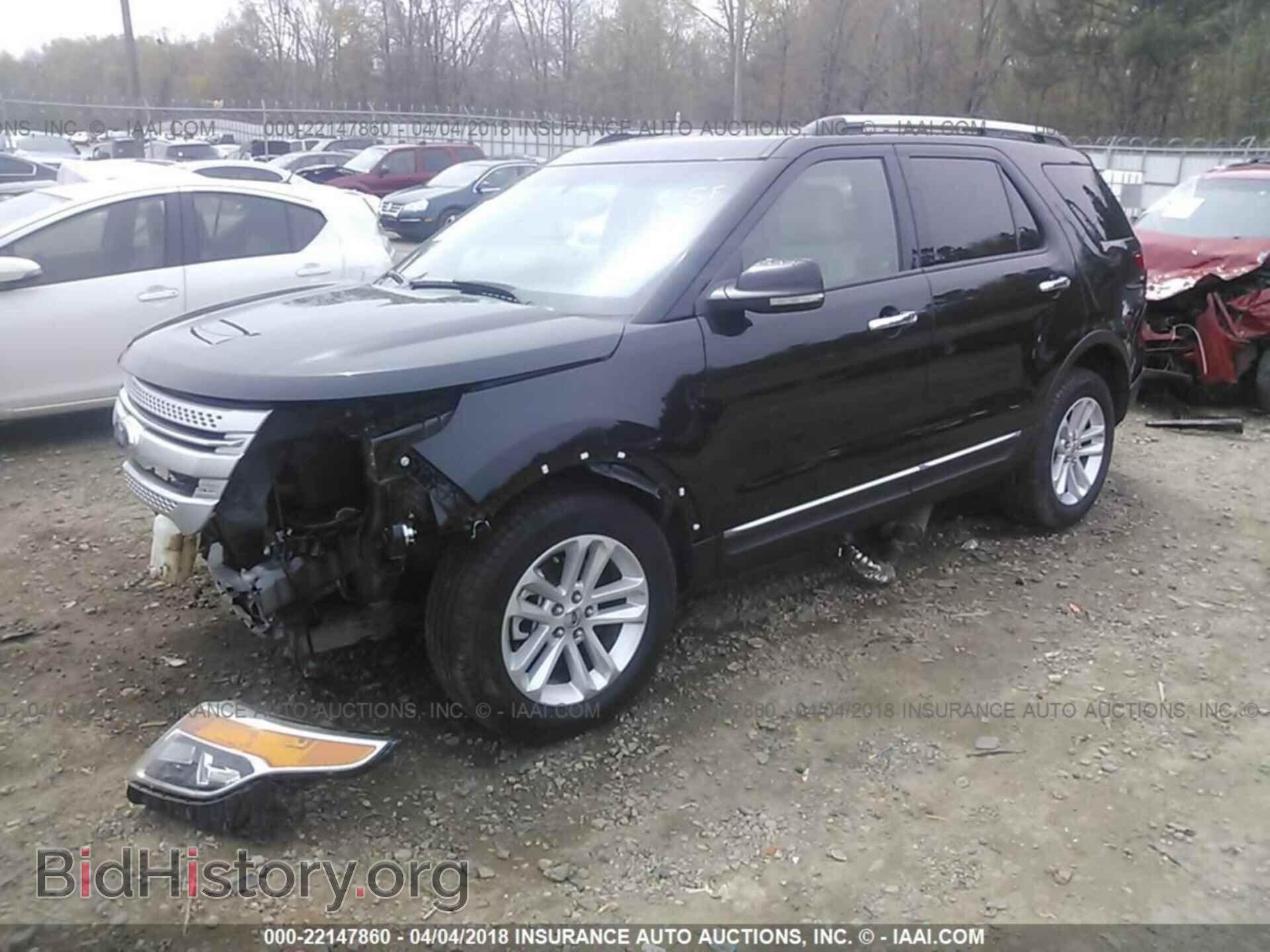 2011 Ford Explorer - VIN: 1FMHK8D82BGA09008 - Фото 2