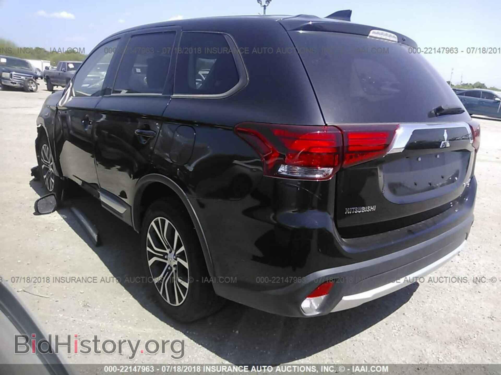 2017 Mitsubishi Outlander - VIN: JA4AD3A33HZ059046 - Фото 3