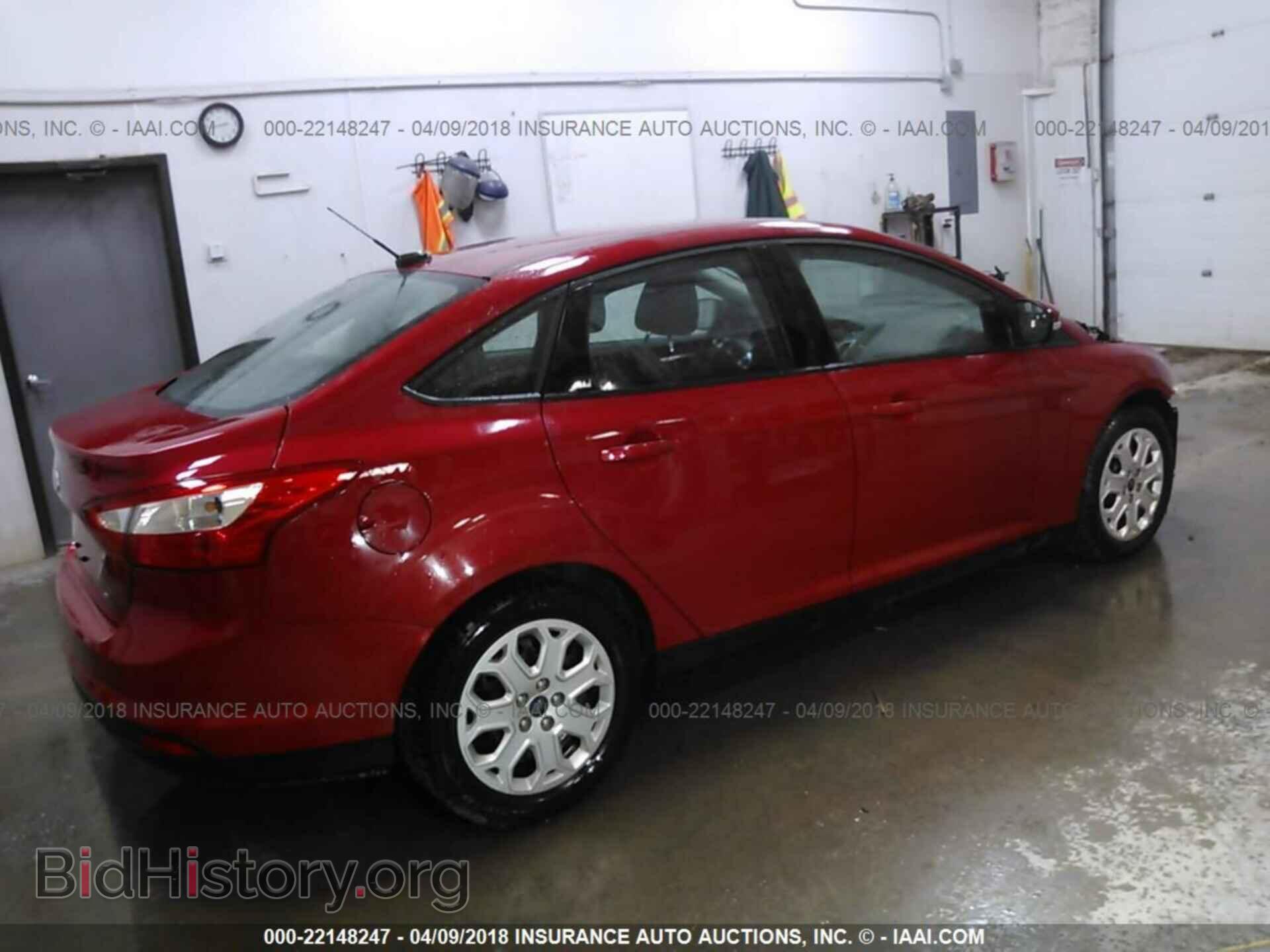 2012 Ford Focus - VIN: 1FAHP3F20CL239355 - Photo 4