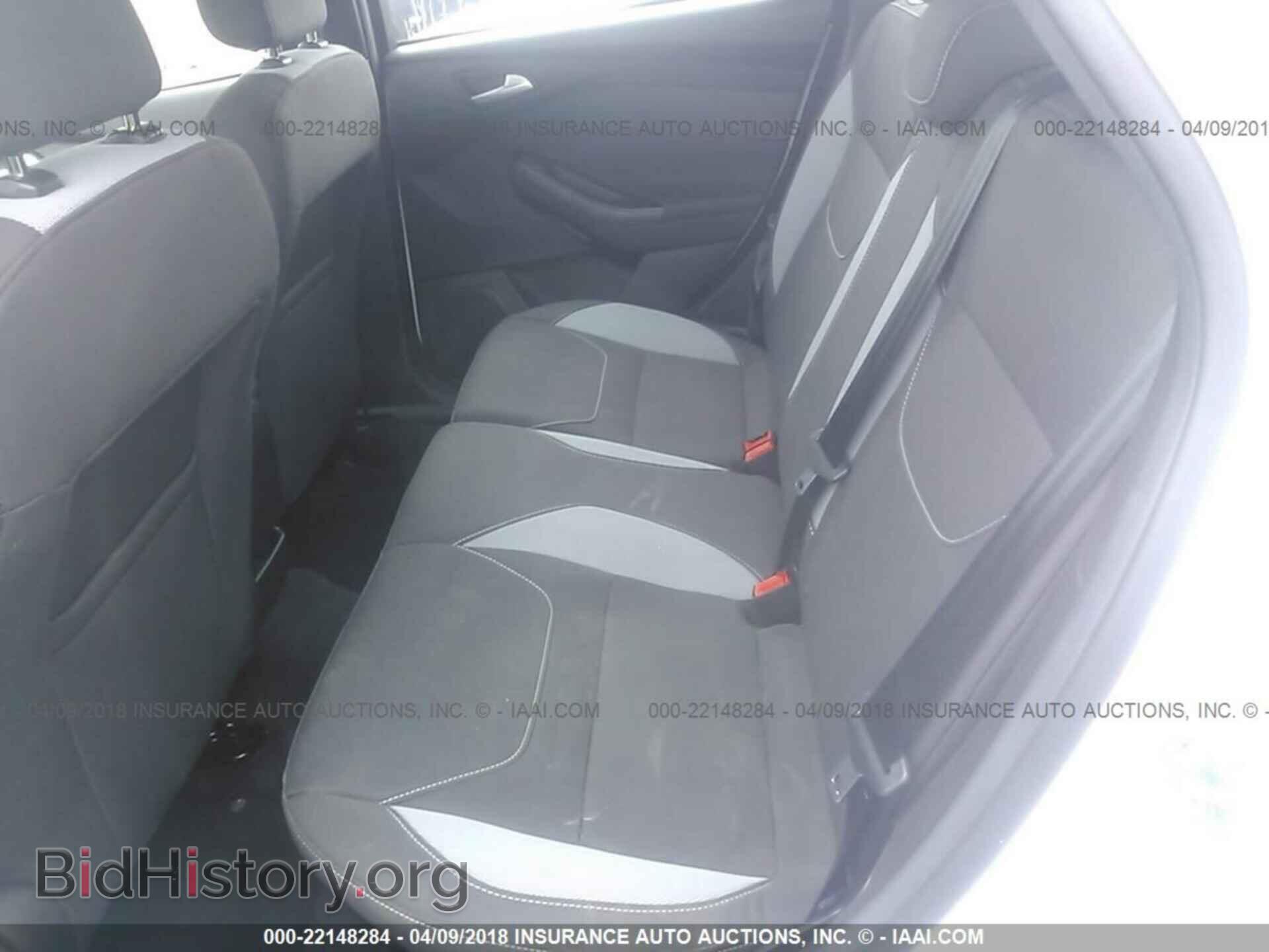 2017 Ford Focus - VIN: 1FADP3L90HL310142 - Photo 8