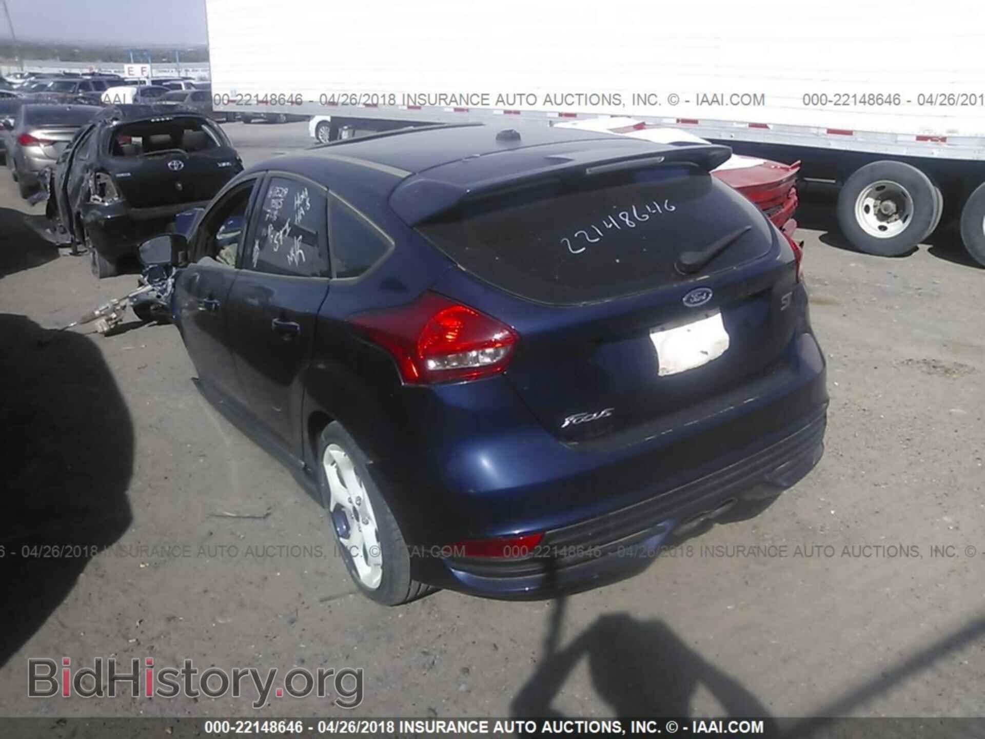2016 Ford Focus - VIN: 1FADP3L97GL267546 - Photo 3