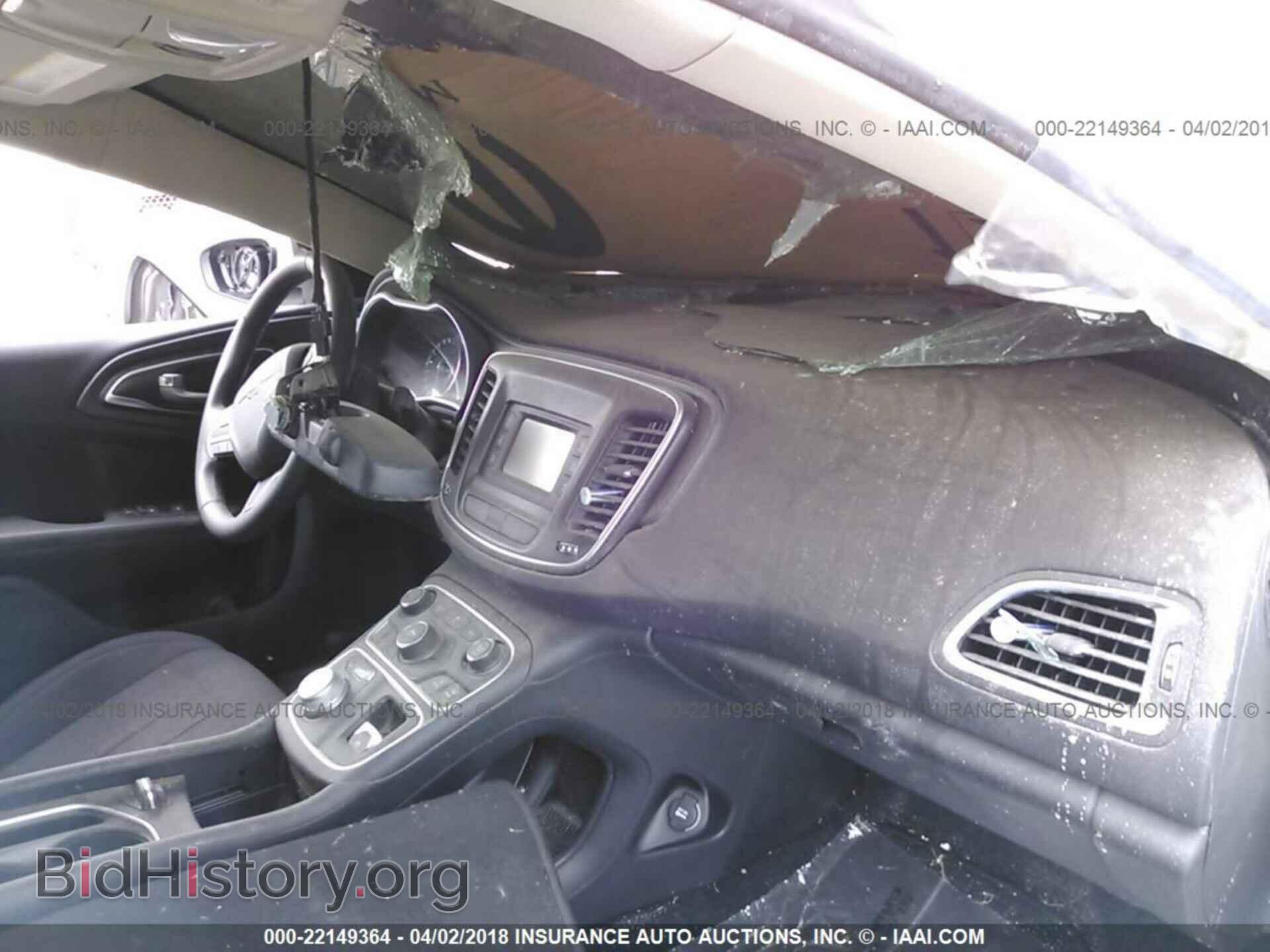 2016 Chrysler 200 - VIN: 1C3CCCFB2GN186382 - Photo 5