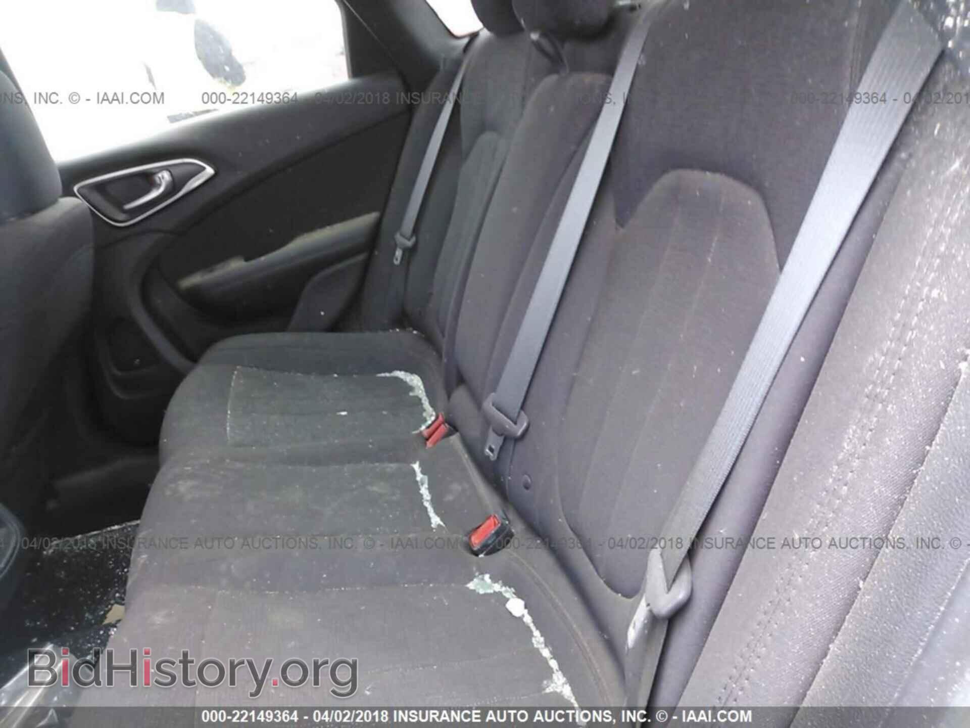 2016 Chrysler 200 - VIN: 1C3CCCFB2GN186382 - Photo 8
