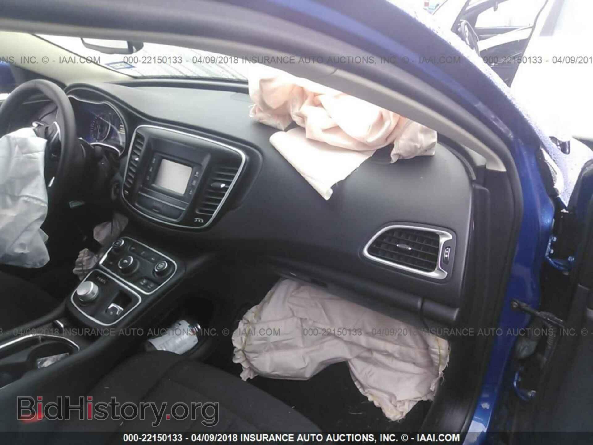 2016 Chrysler 200 - VIN: 1C3CCCAB2GN118980 - Photo 5