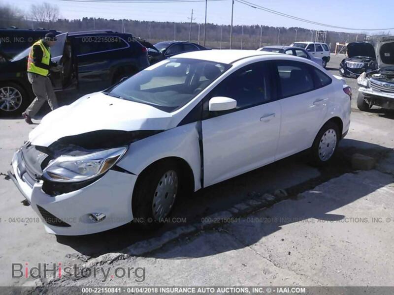 2012 Ford FOCUS (VIN 1FAHP3F22CL443803) — photo 2 of 10