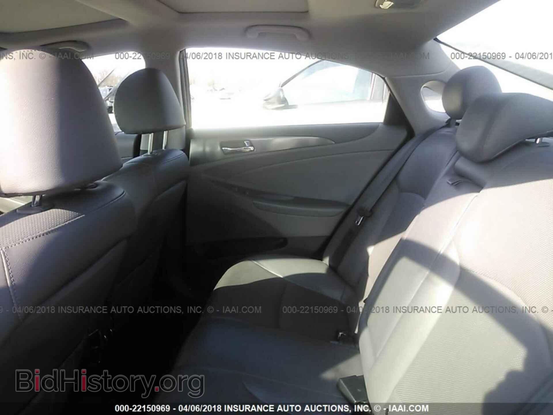 2012 Hyundai Sonata - VIN: KMHEC4A45CA047816 - Photo 8