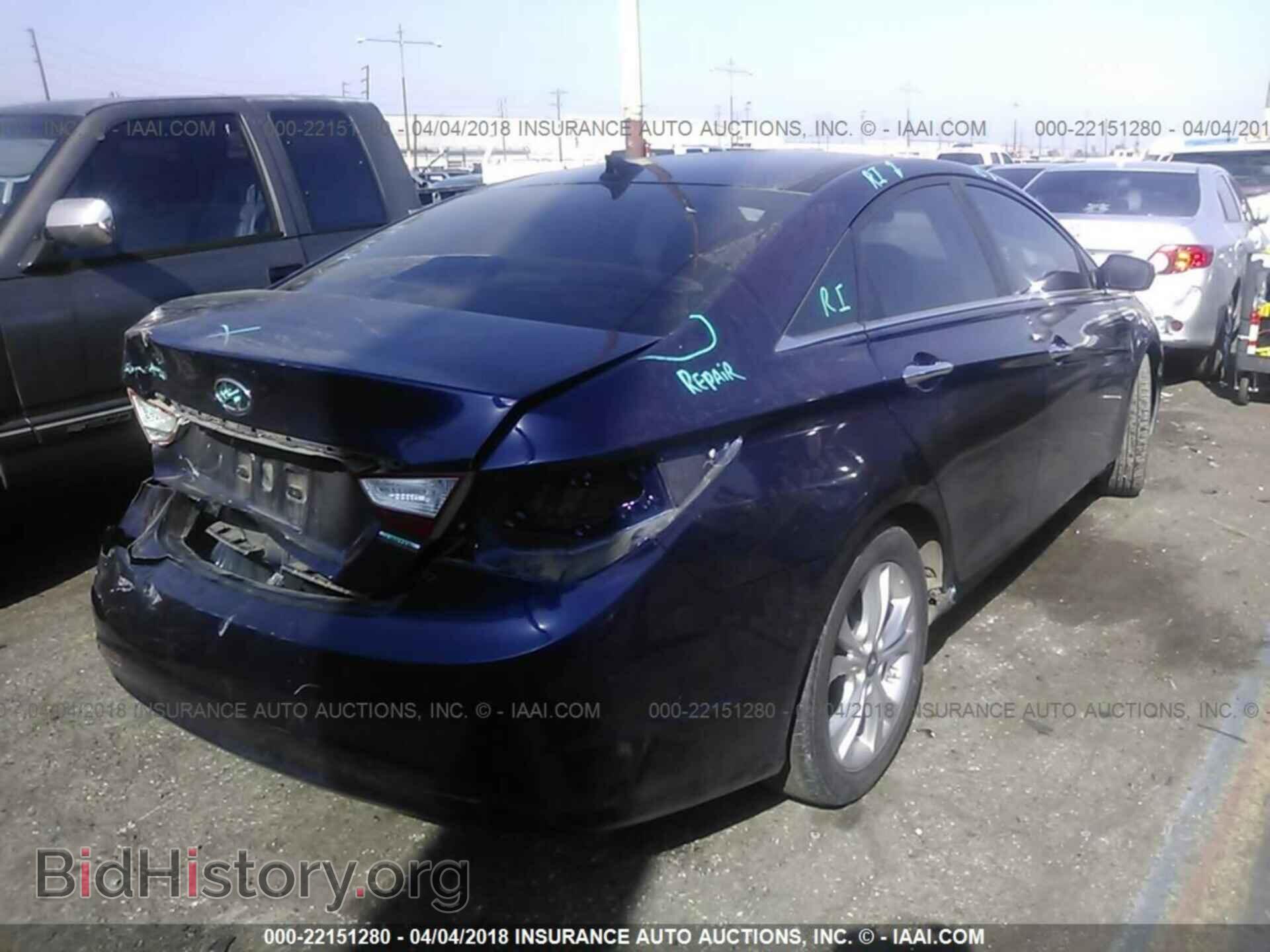 2012 Hyundai Sonata - VIN: 5NPEC4AC9CH314086 - Photo 4