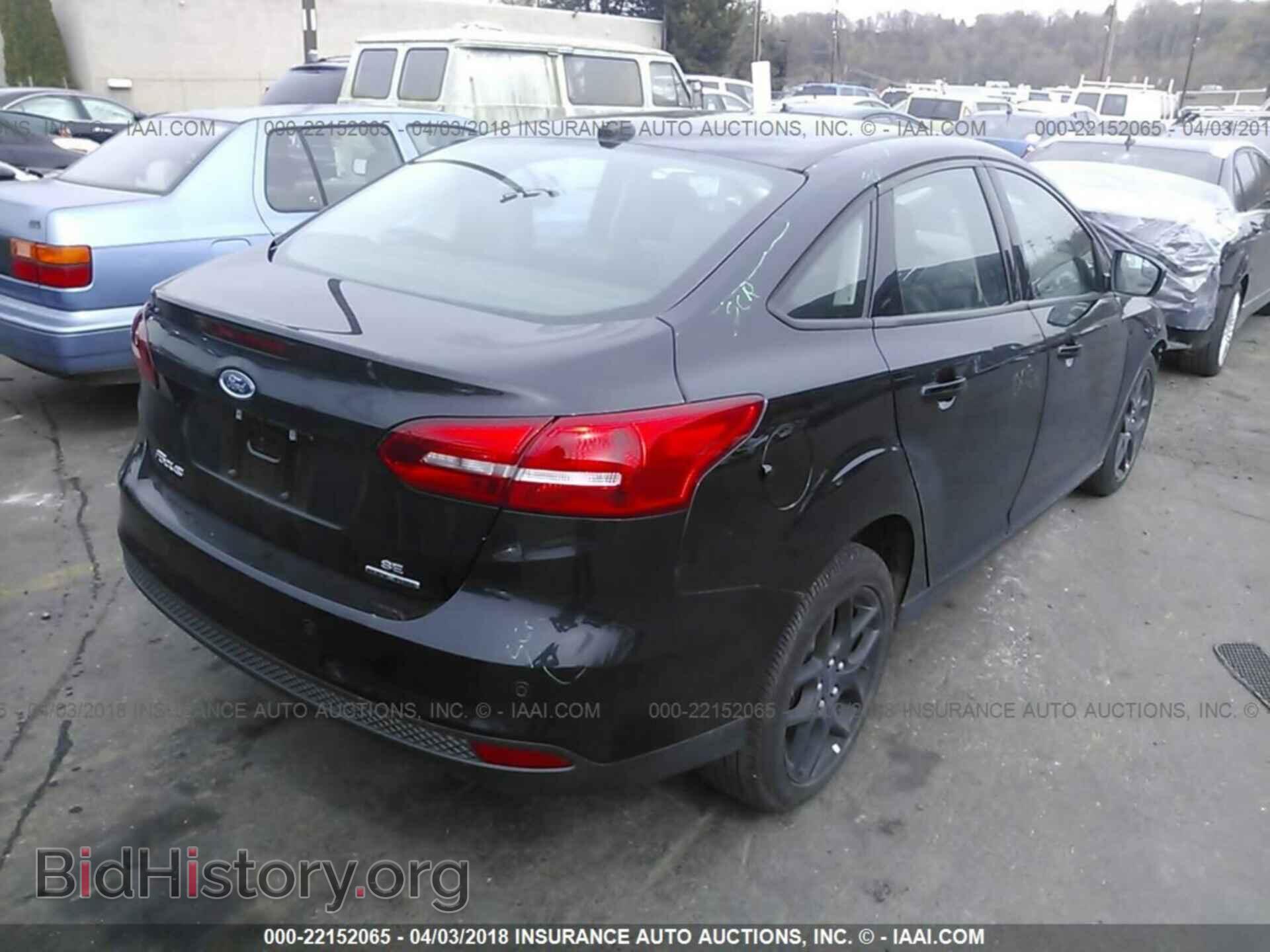 2016 Ford Focus - VIN: 1FADP3F27GL286290 - Фото 4