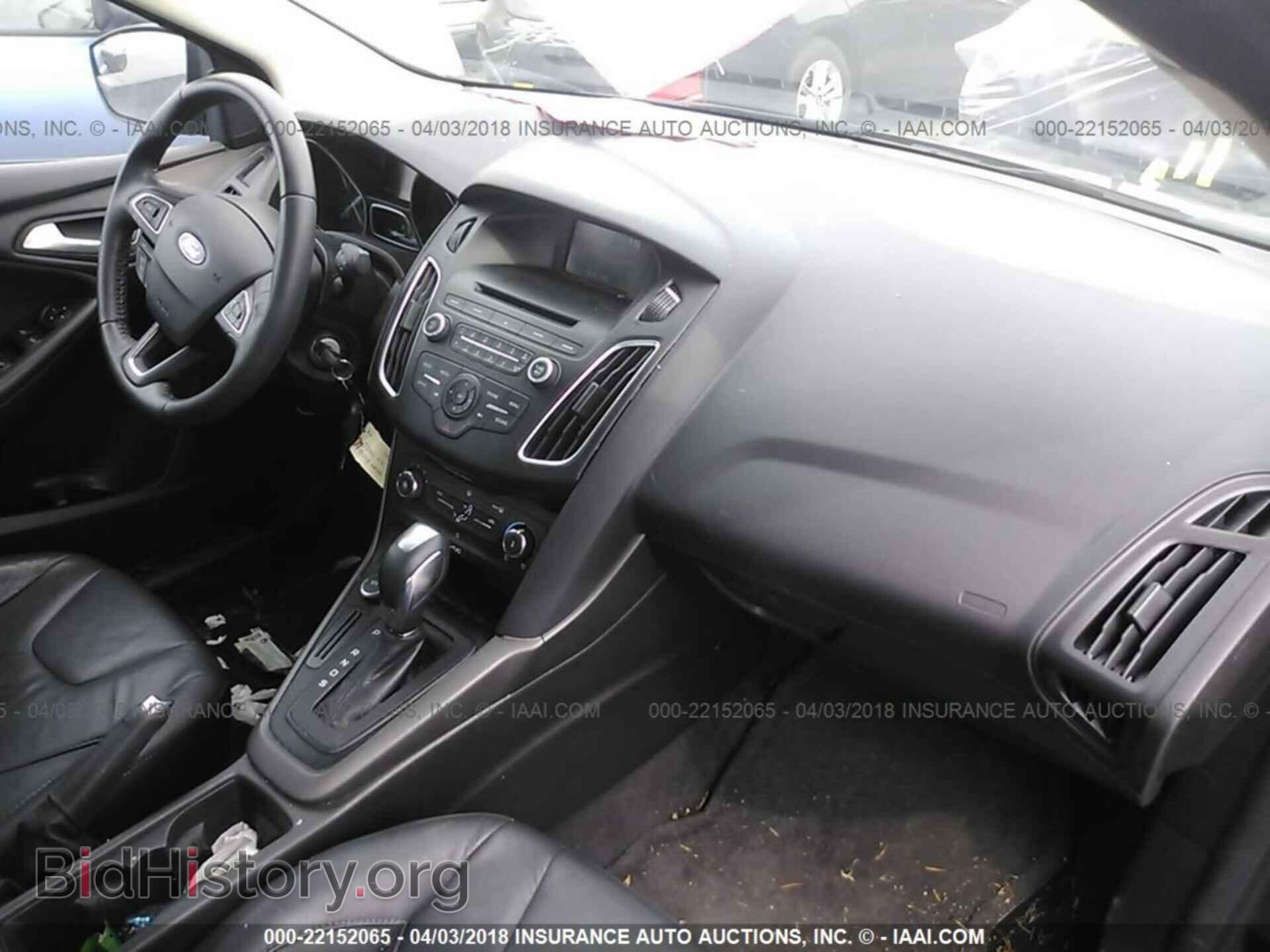 2016 Ford Focus - VIN: 1FADP3F27GL286290 - Фото 5