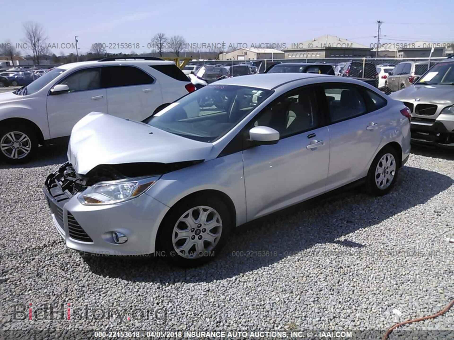 2012 Ford Focus - VIN: 1FAHP3F26CL125778 - Фото 2