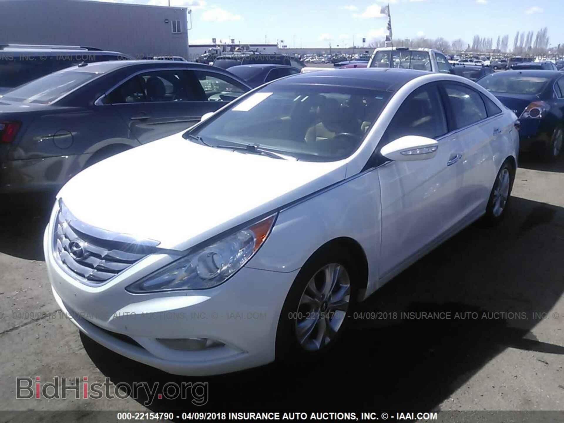 2012 Hyundai Sonata - VIN: 5NPEC4AC3CH364434 - Photo 2