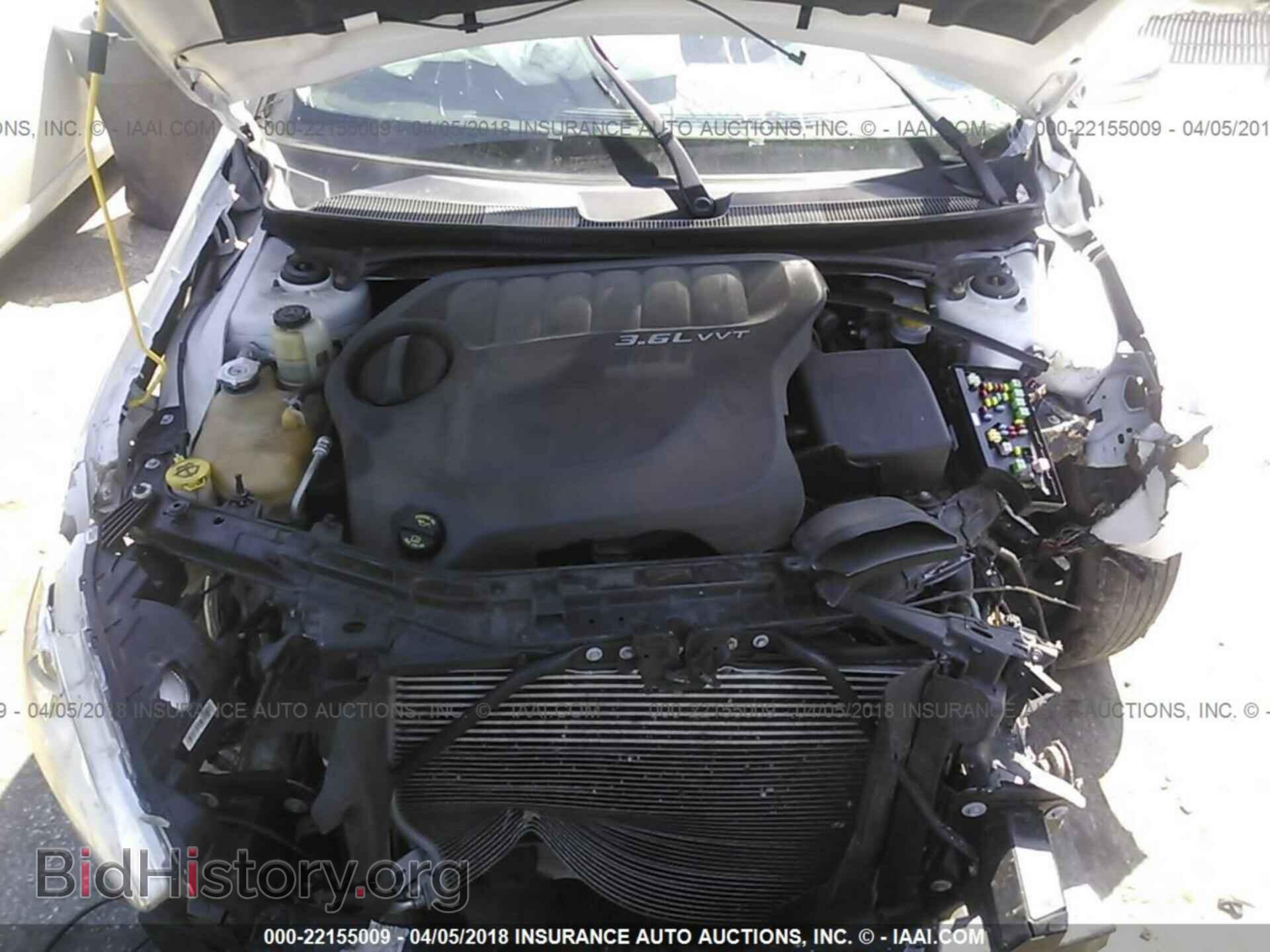 2014 Chrysler 200 - VIN: 1C3CCBCG1EN190933 - Photo 10