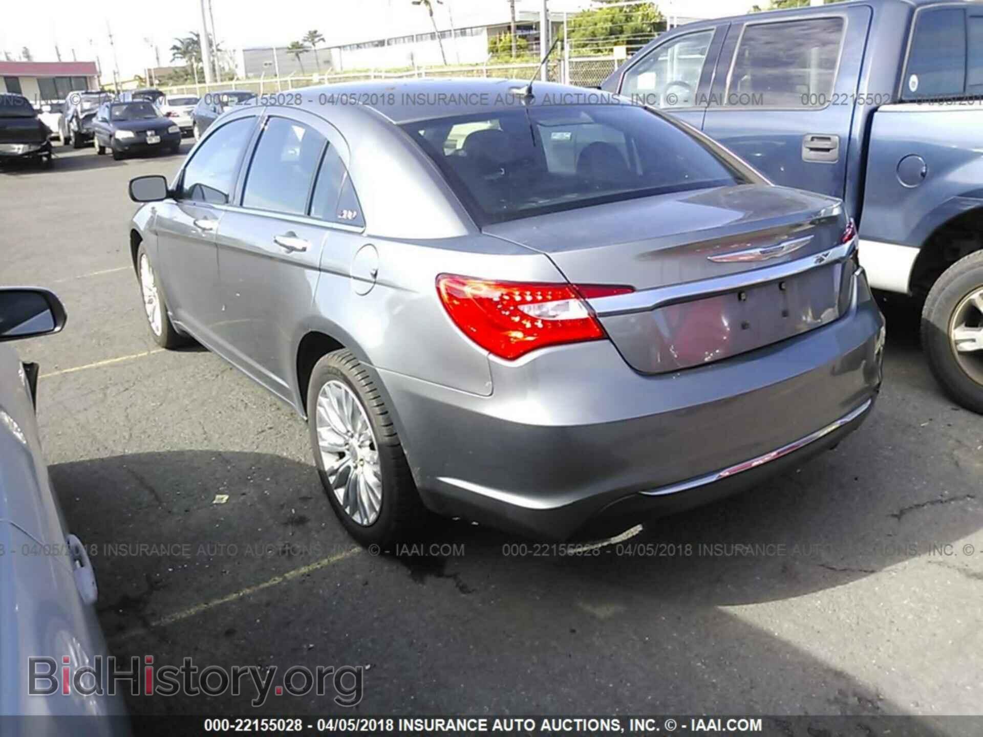 2011 Chrysler 200 - VIN: 1C3BC2FB2BN600694 - Photo 3