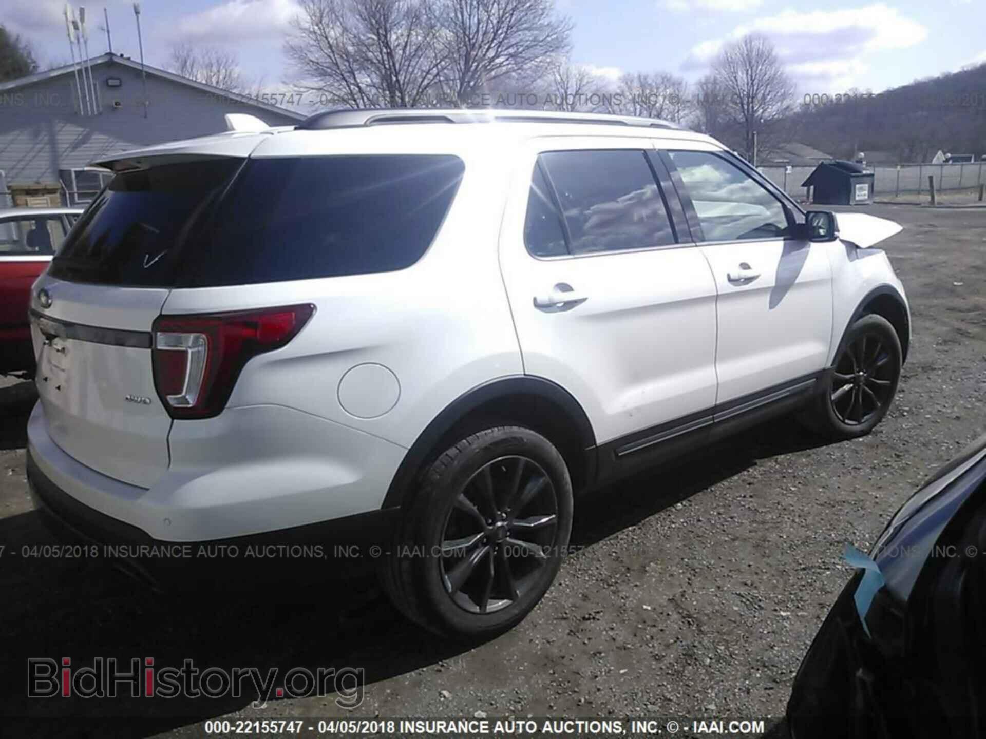 2017 Ford Explorer - VIN: 1FM5K8D88HGD97129 - Photo 4