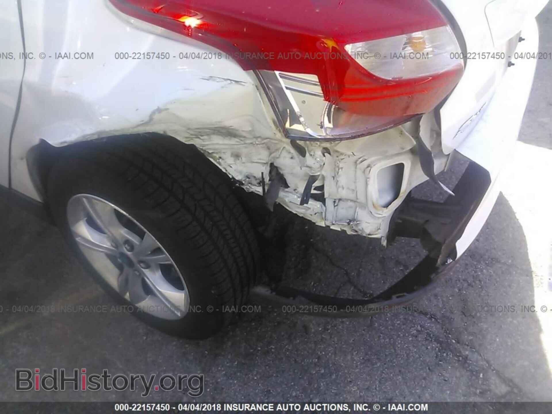 2012 Ford Focus - VIN: 1FAHP3K26CL452462 - Photo 6